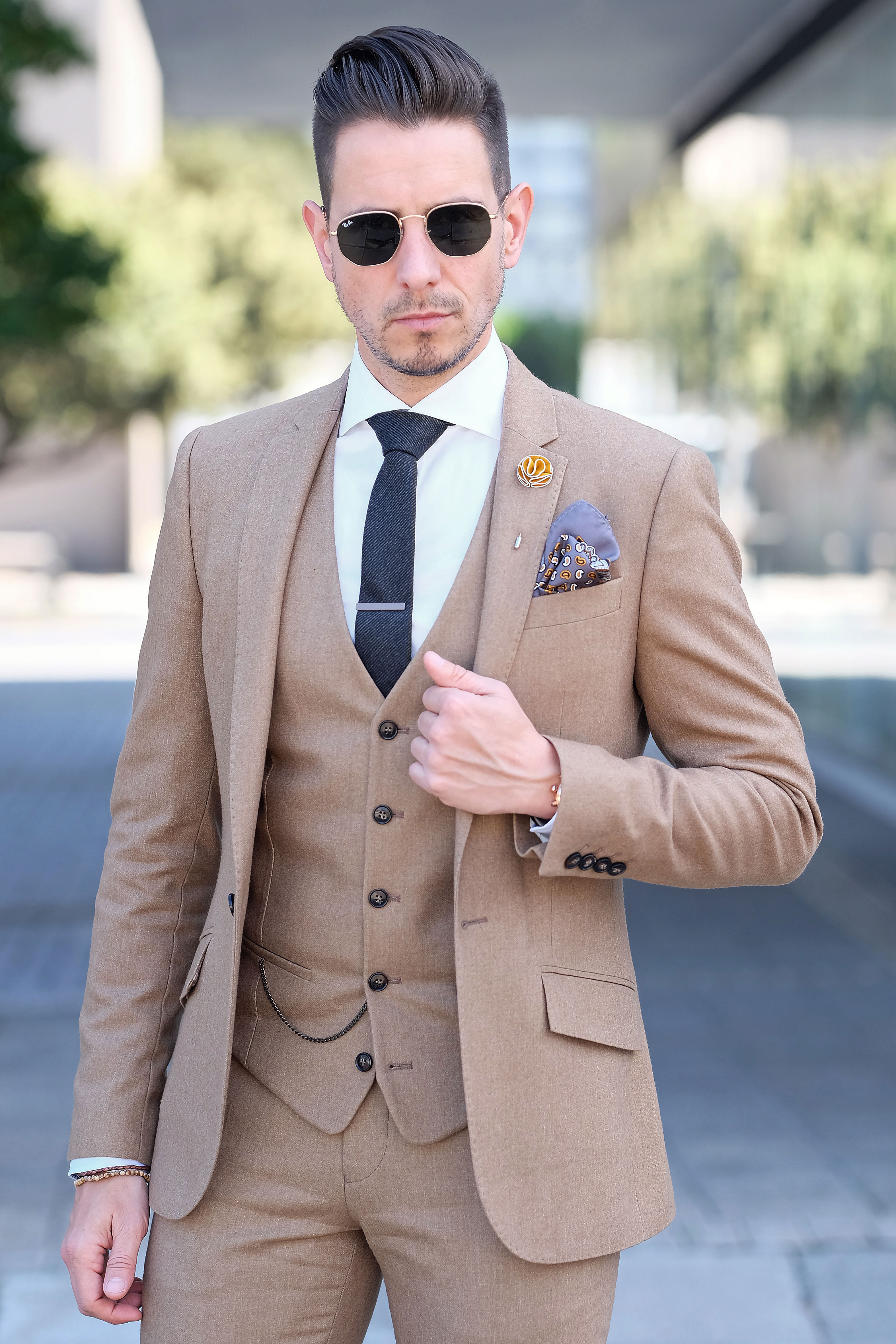 Smeđi cvijet za rever od kamelije - 5