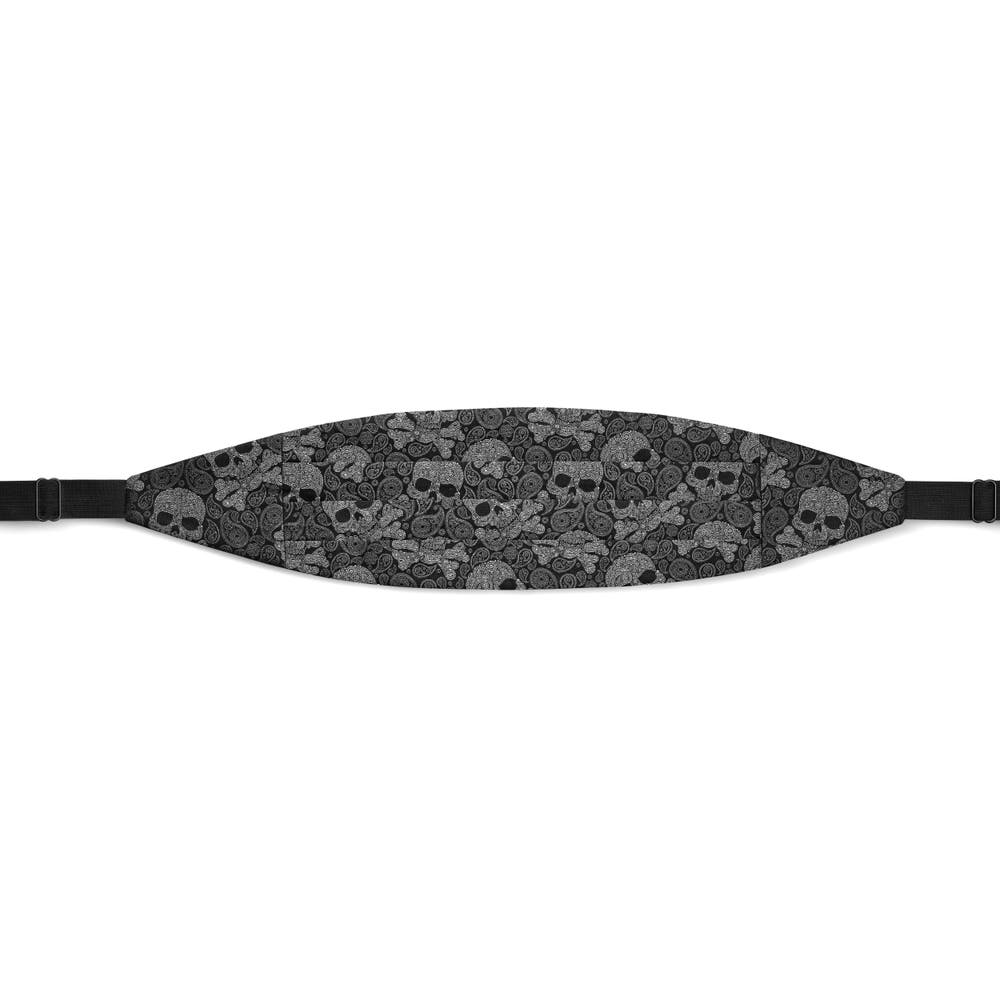 hover: Zijden cumberband met schedel met zwart en grijs paisleymotief hover: Zijden cumberband met schedel met zwart en grijs paisleymotief