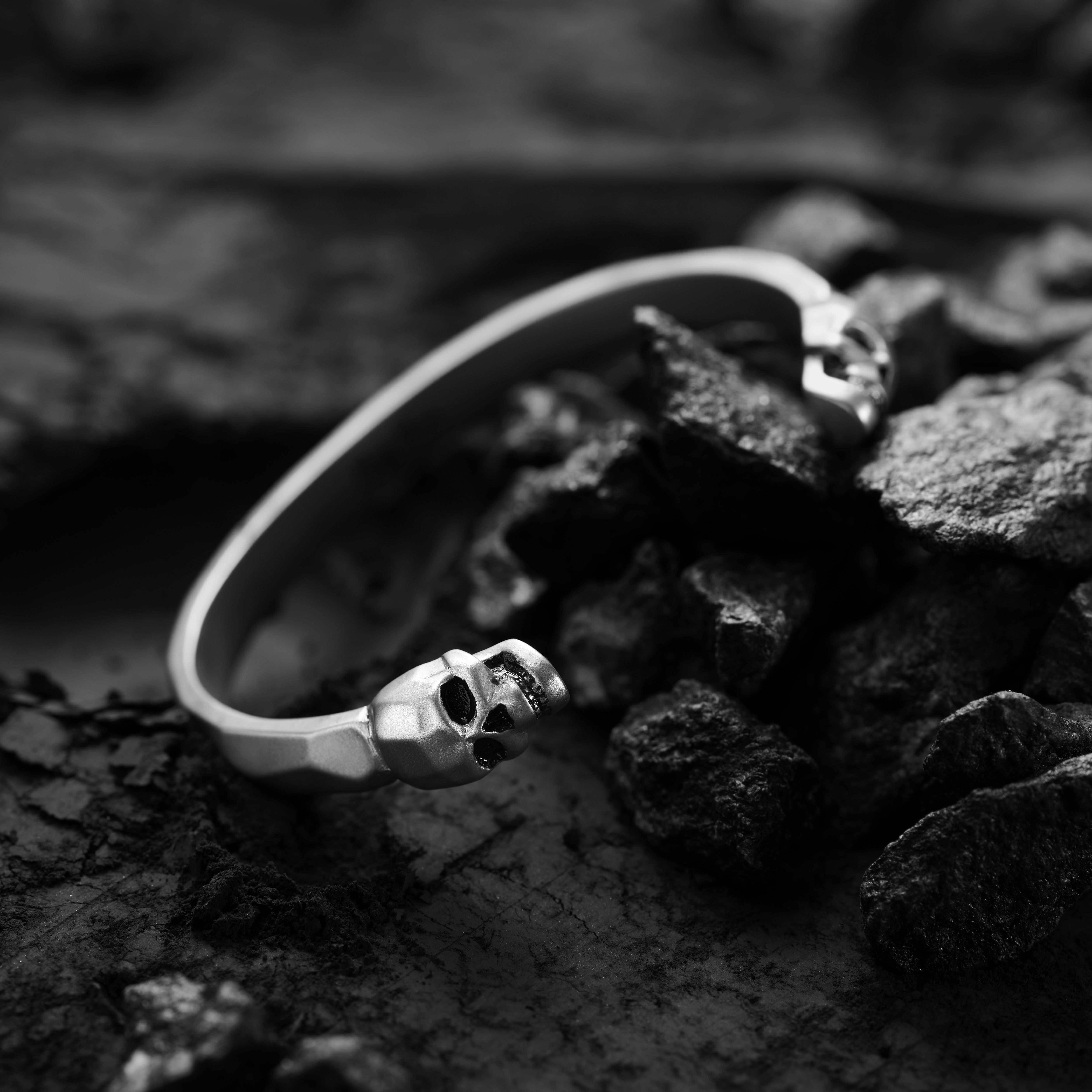 ElfaSteel Silver Joker Skull Cable Cuff Bracelet – 316L Stainless Steel, No Discoloration