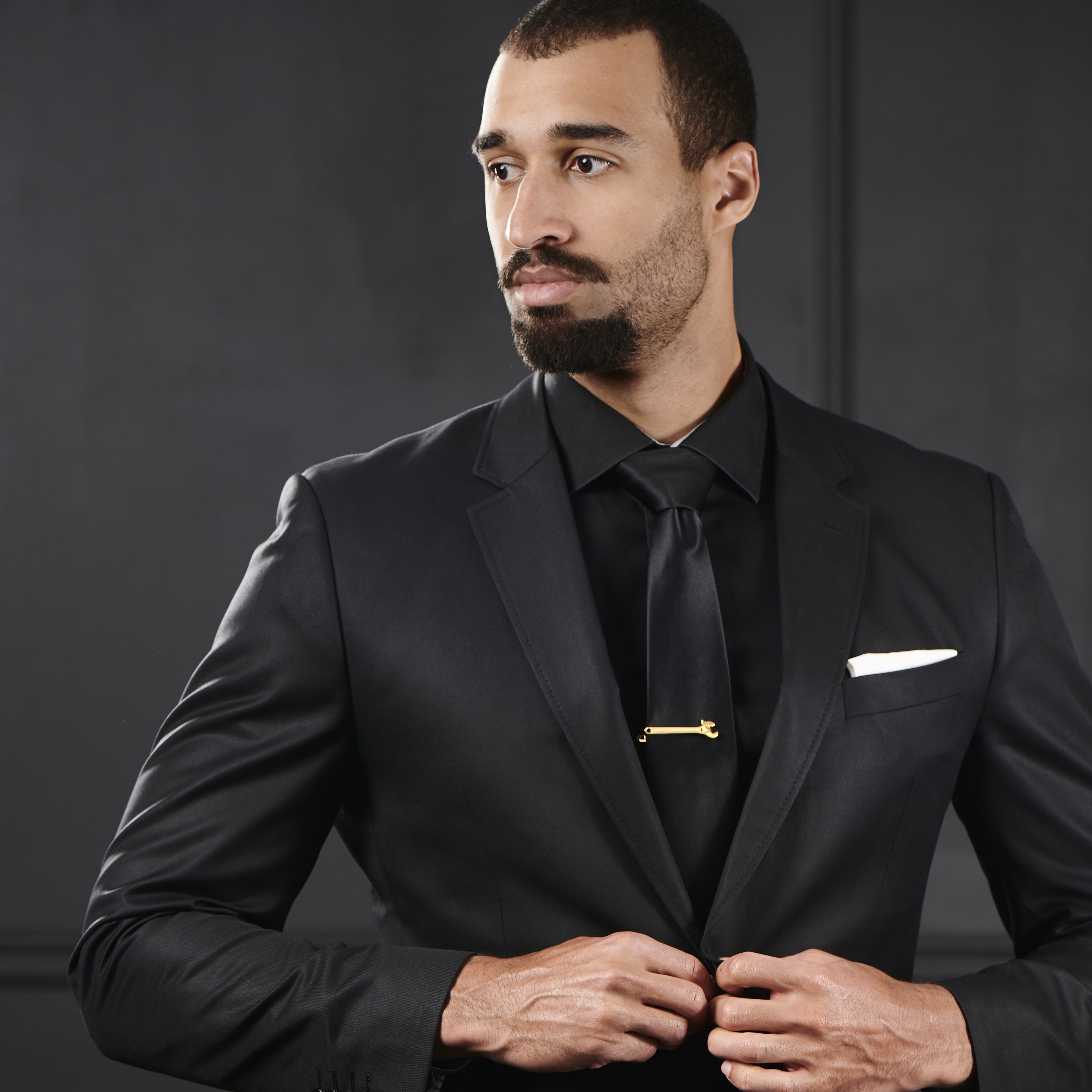 Mola de Gravata Curta Dourada com Chave Inglesa - 5