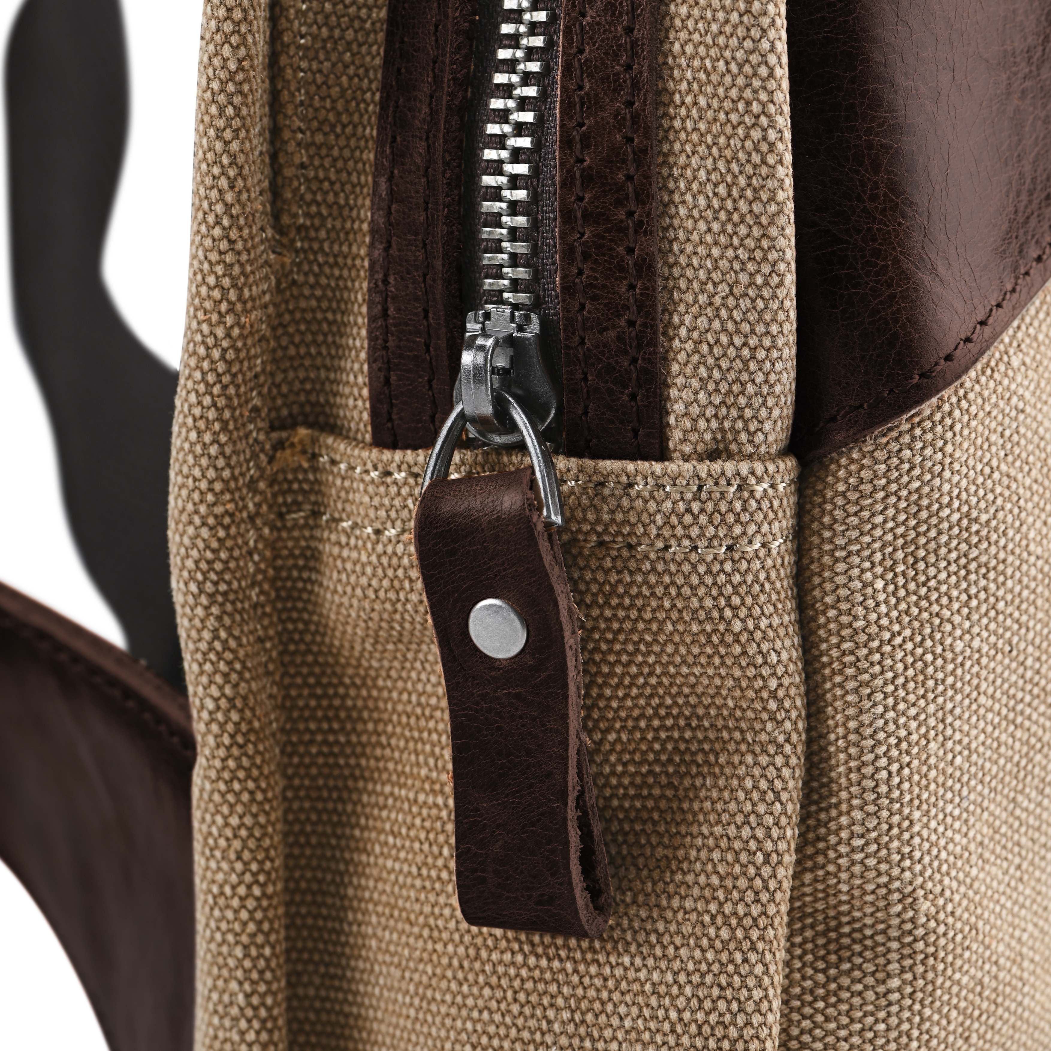 Crossbody Axelremsväska i Kakifärgad Canvas & Läder - 8