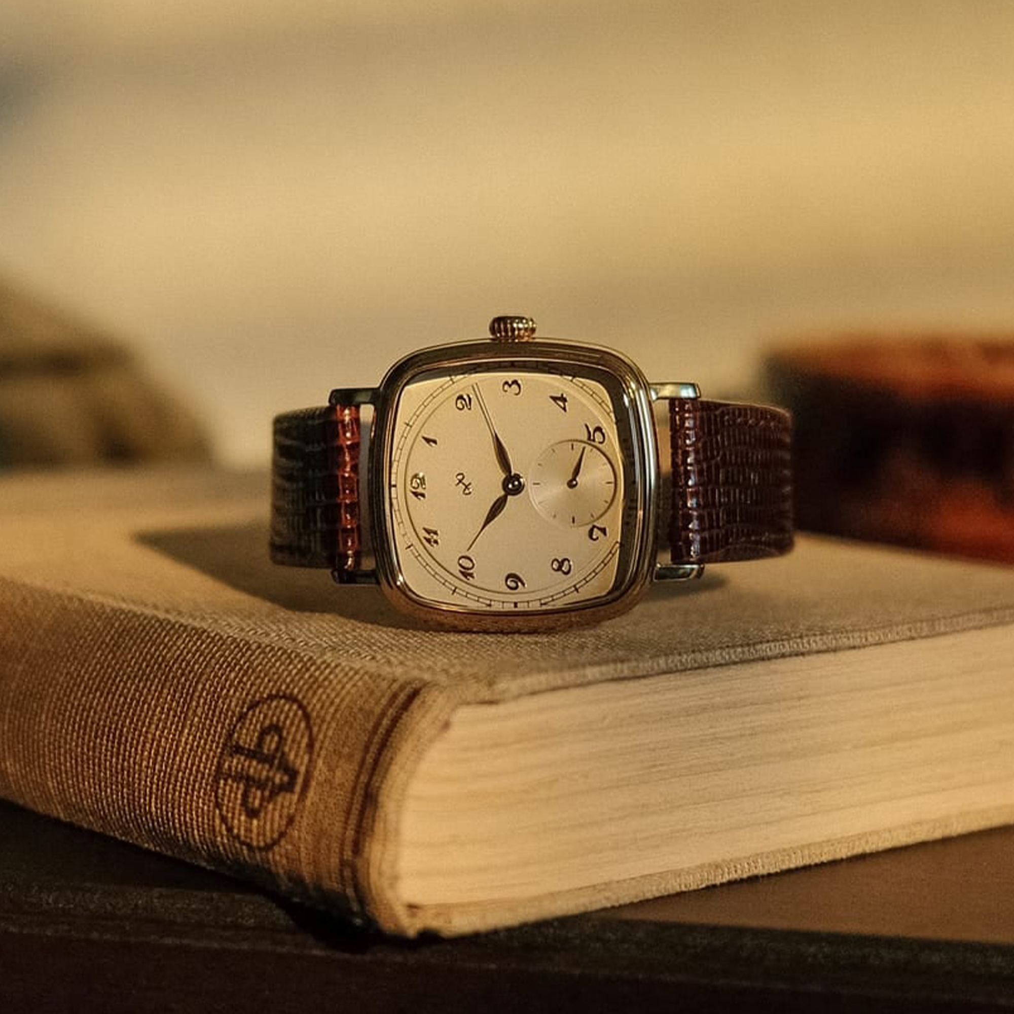 AV86 | 1954 Amalfi Mechanical Watch Steel & Off-white - 3