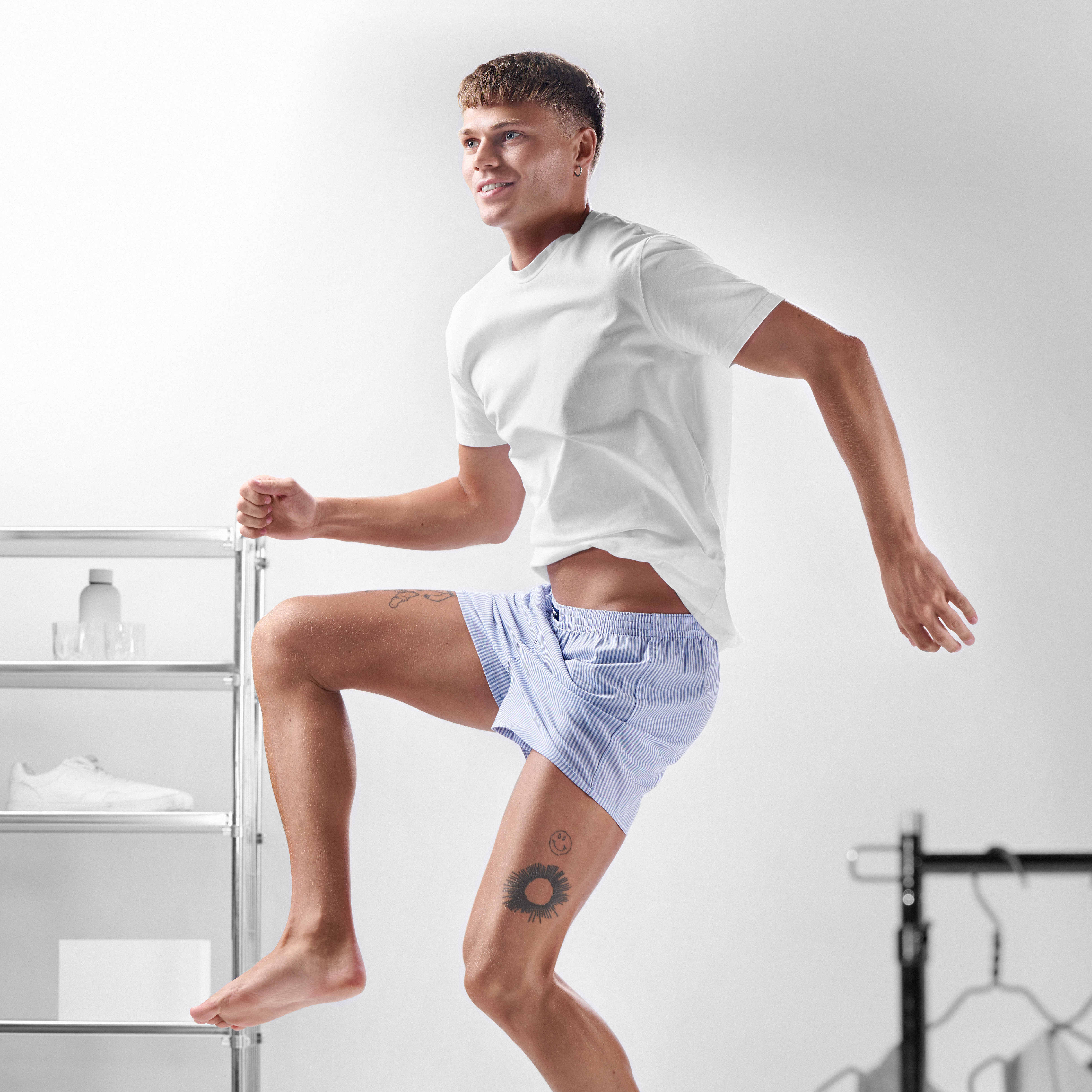 L - AirFeel | 3-pak białych bawełnianych bokserek w paski o luźnym kroju - 2