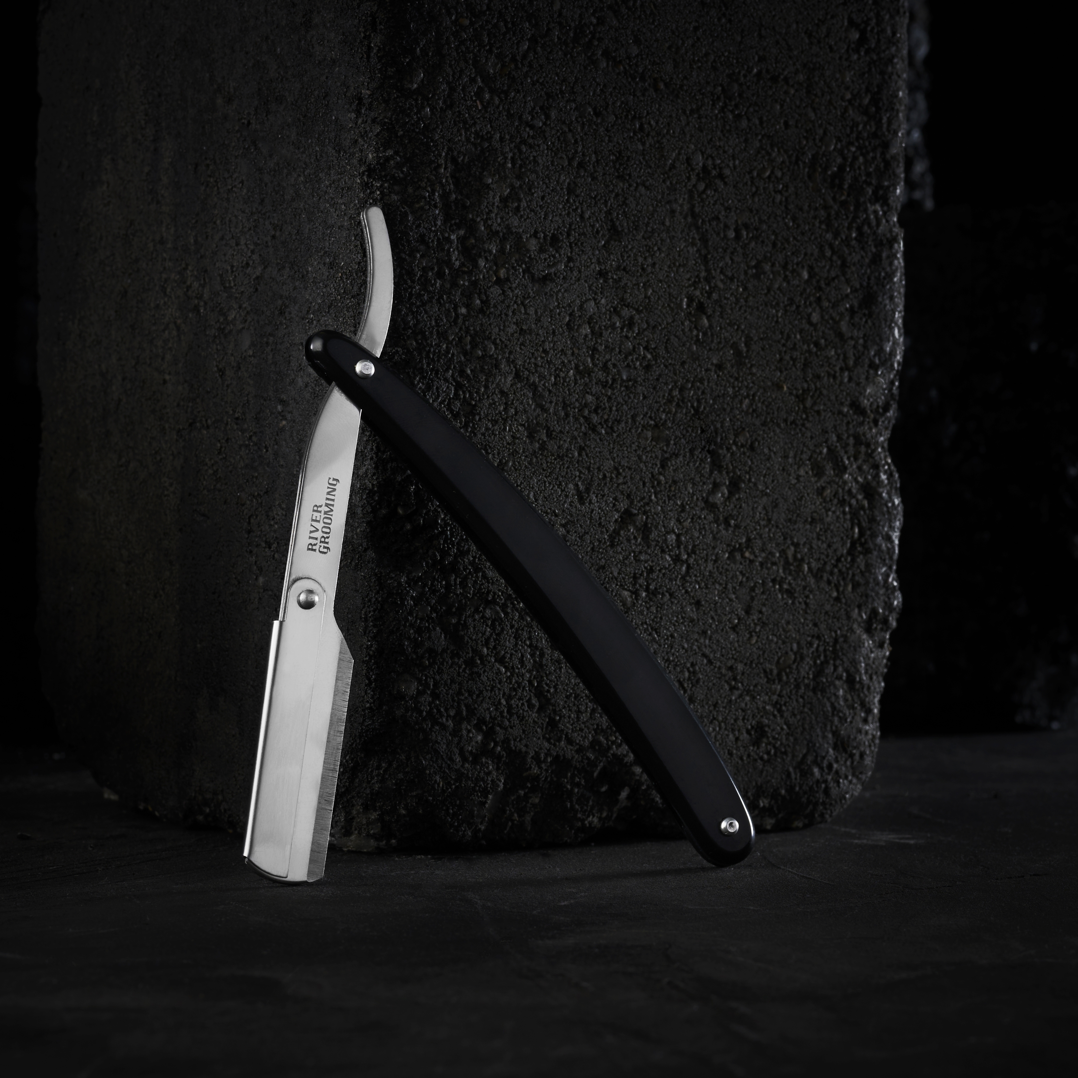 Simple Black Straight Razor For Disposable Blades - 3