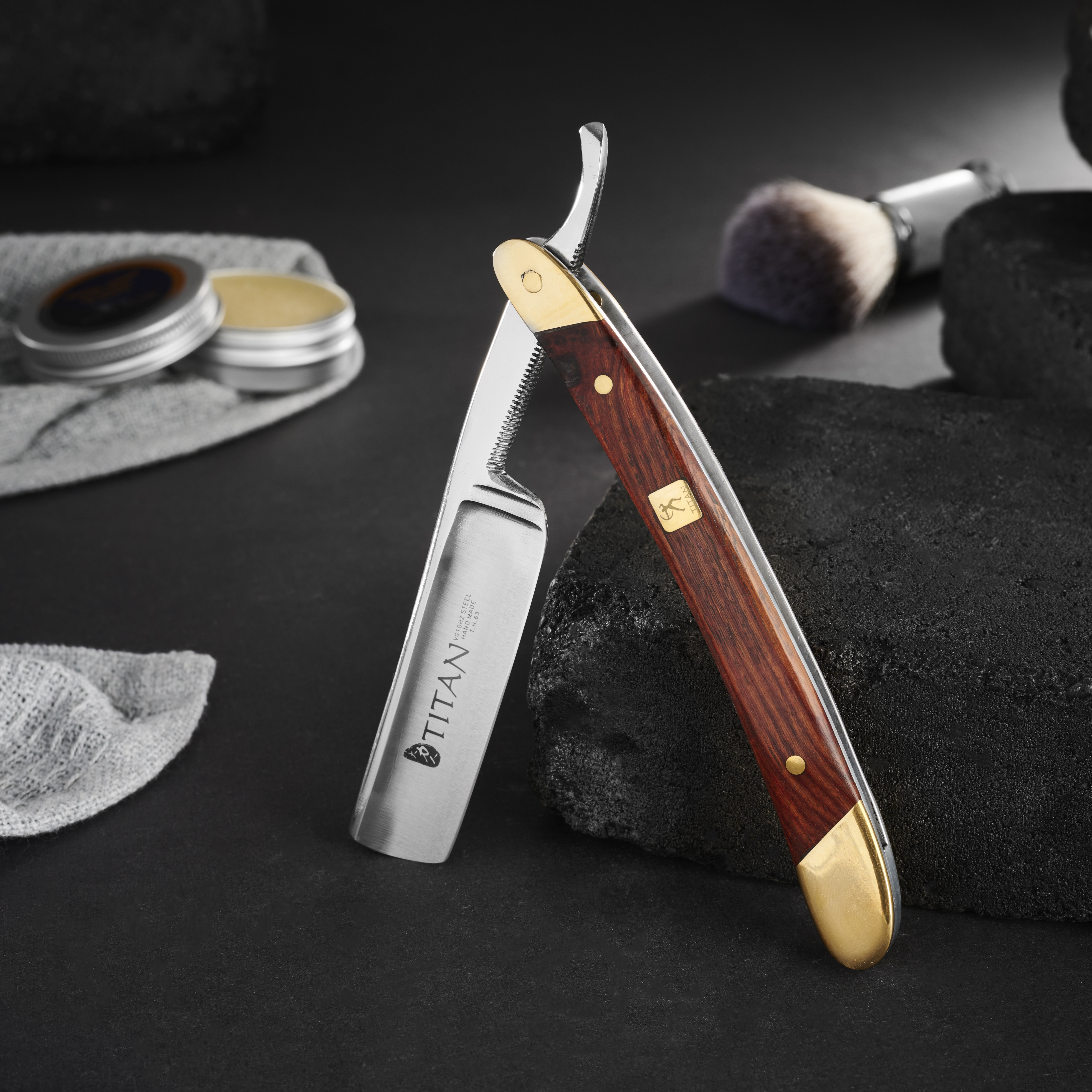 Rød Eik/Gullbelagt Barberkniv 13/16" - 3