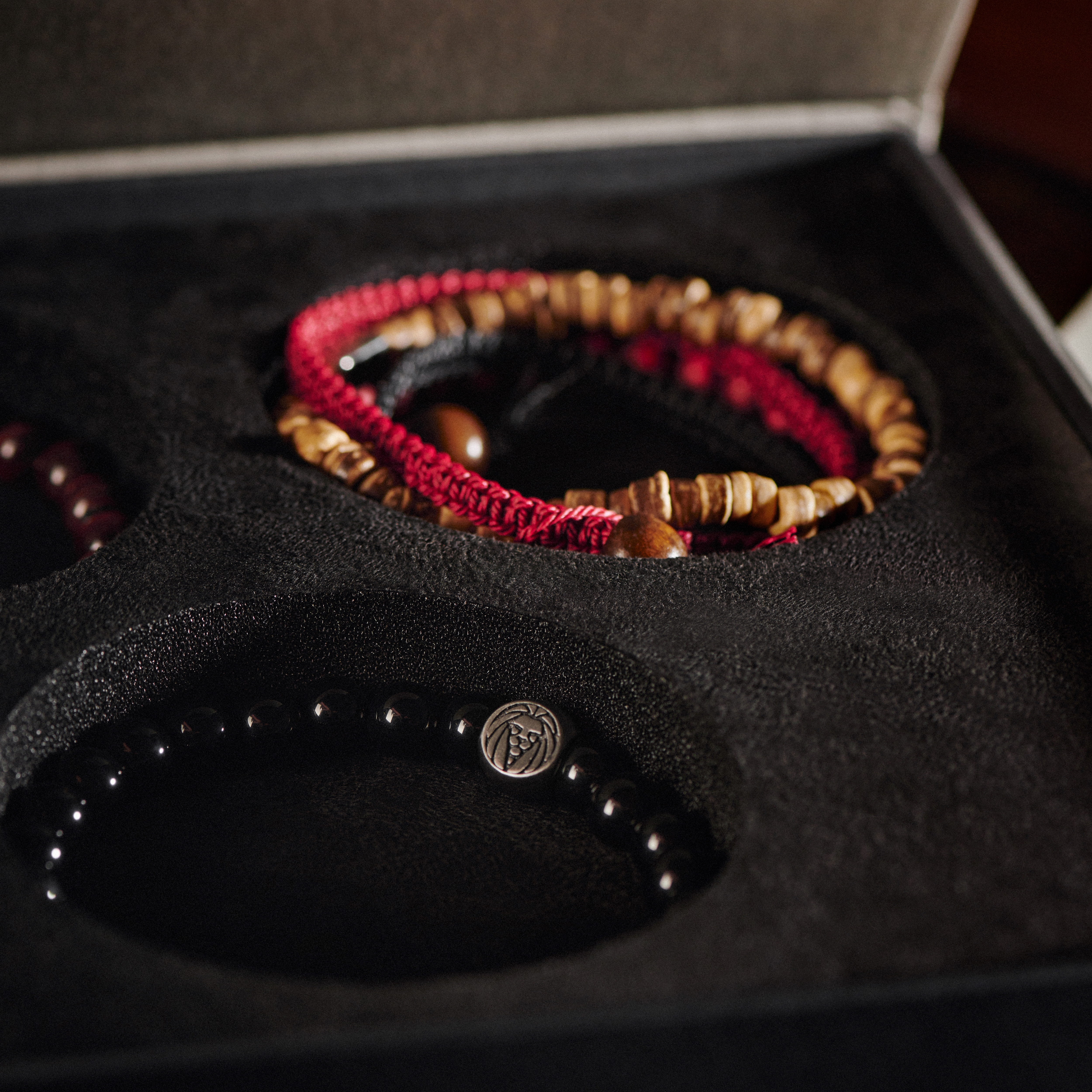One-Size-Fits-All Bracelet Gift Box - 8