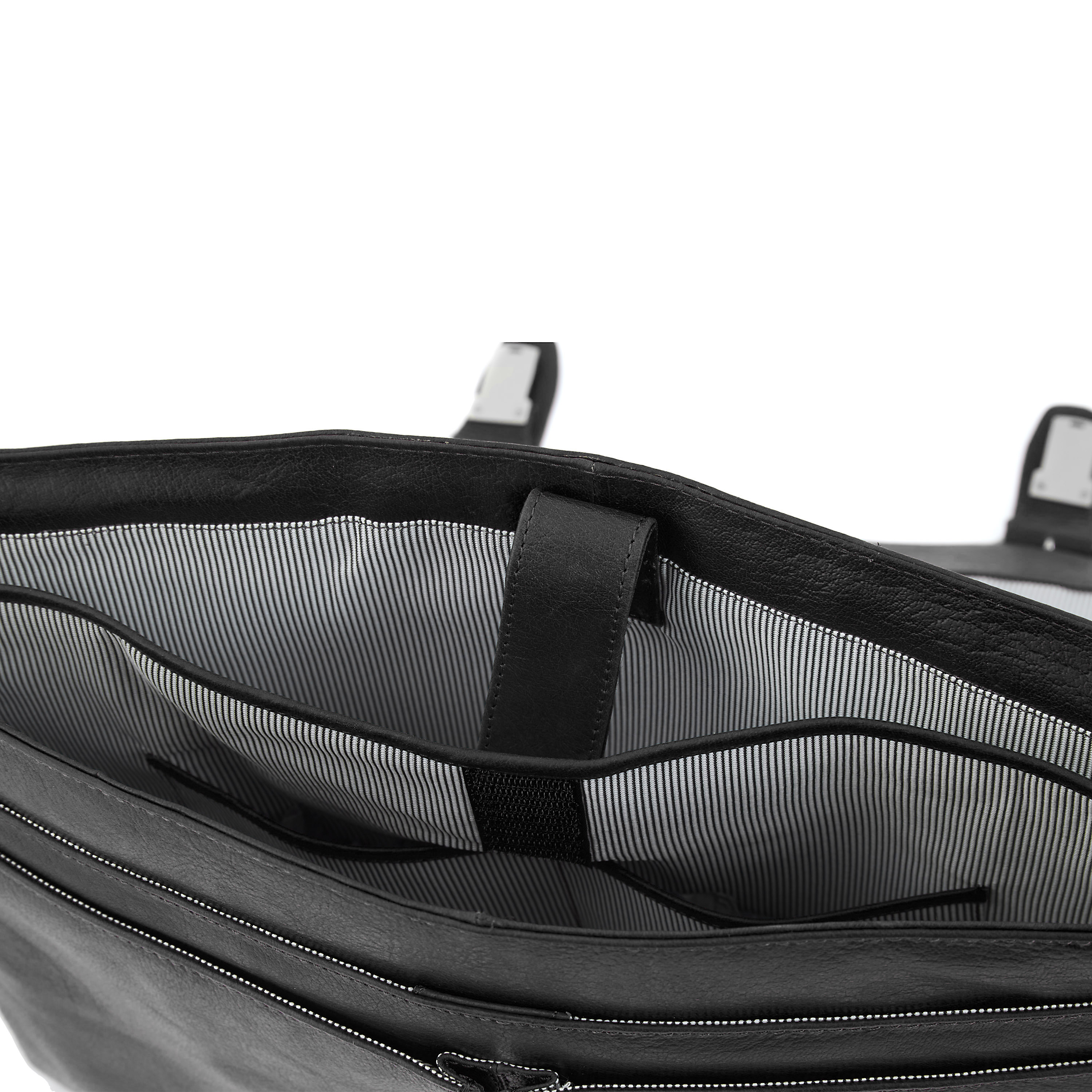 Black Classic California Shoulder Bag - 15