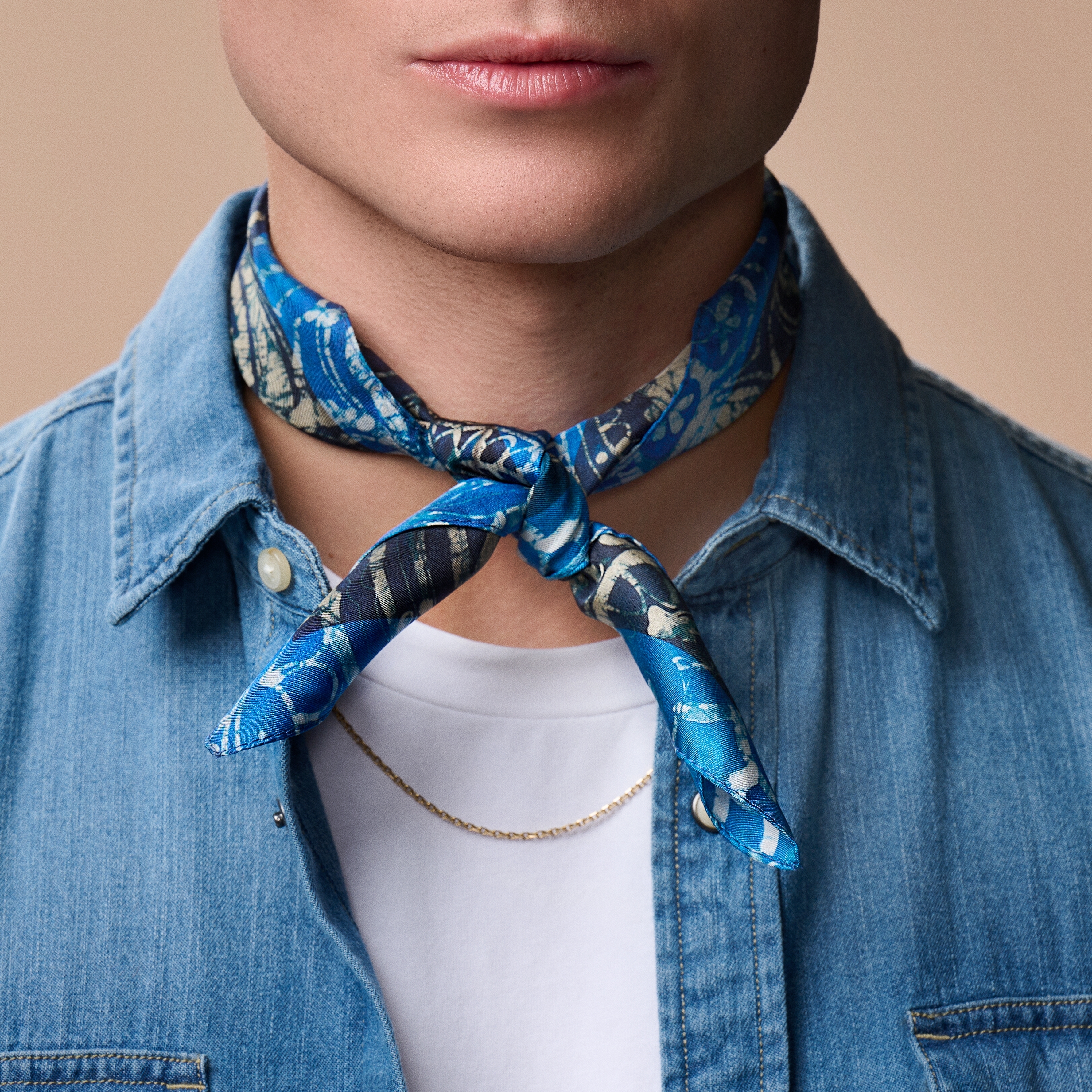 Virtuo | Mörkblå Paisleymönstrad Sidenhalsduk - 2