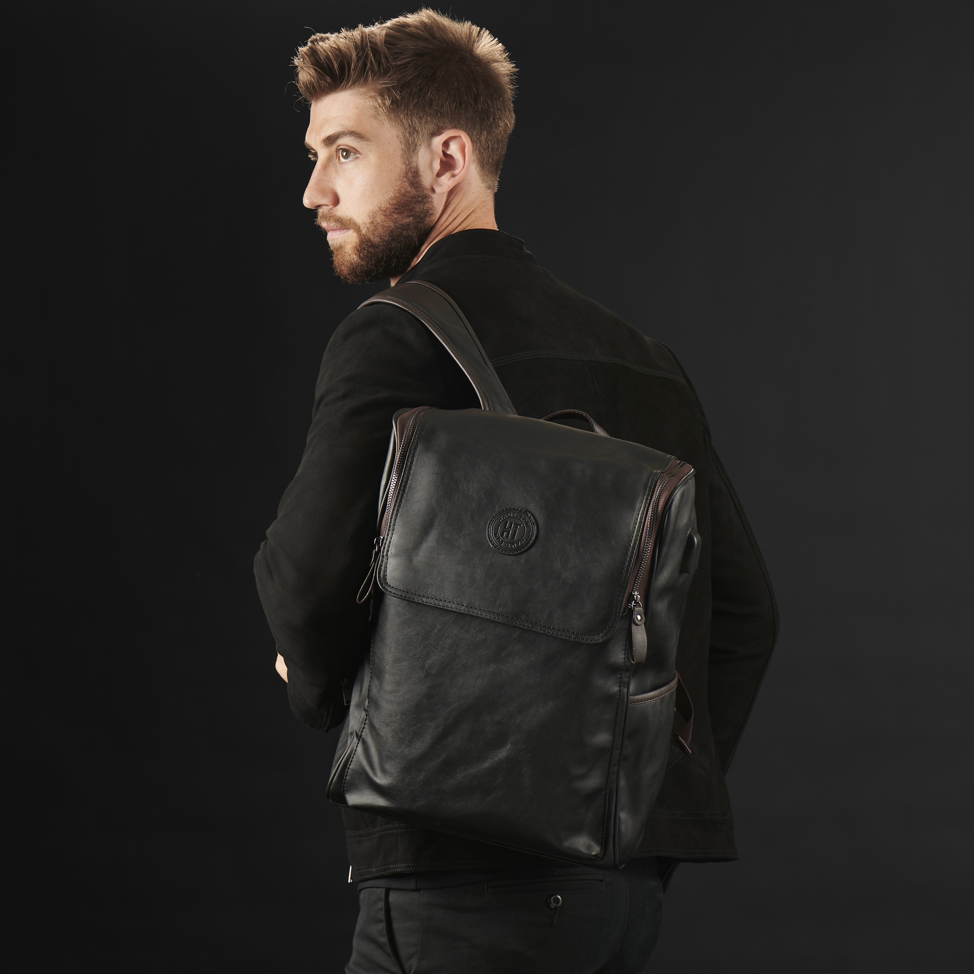 Schwarzer Kunstleder Rucksack - 4