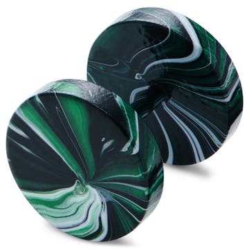 Satago | 10 mm Roestvrijstalen Fake Plug Oorbel in Zwart en Groen Satago | 10 mm Roestvrijstalen Fake Plug Oorbel in Zwart en Groen