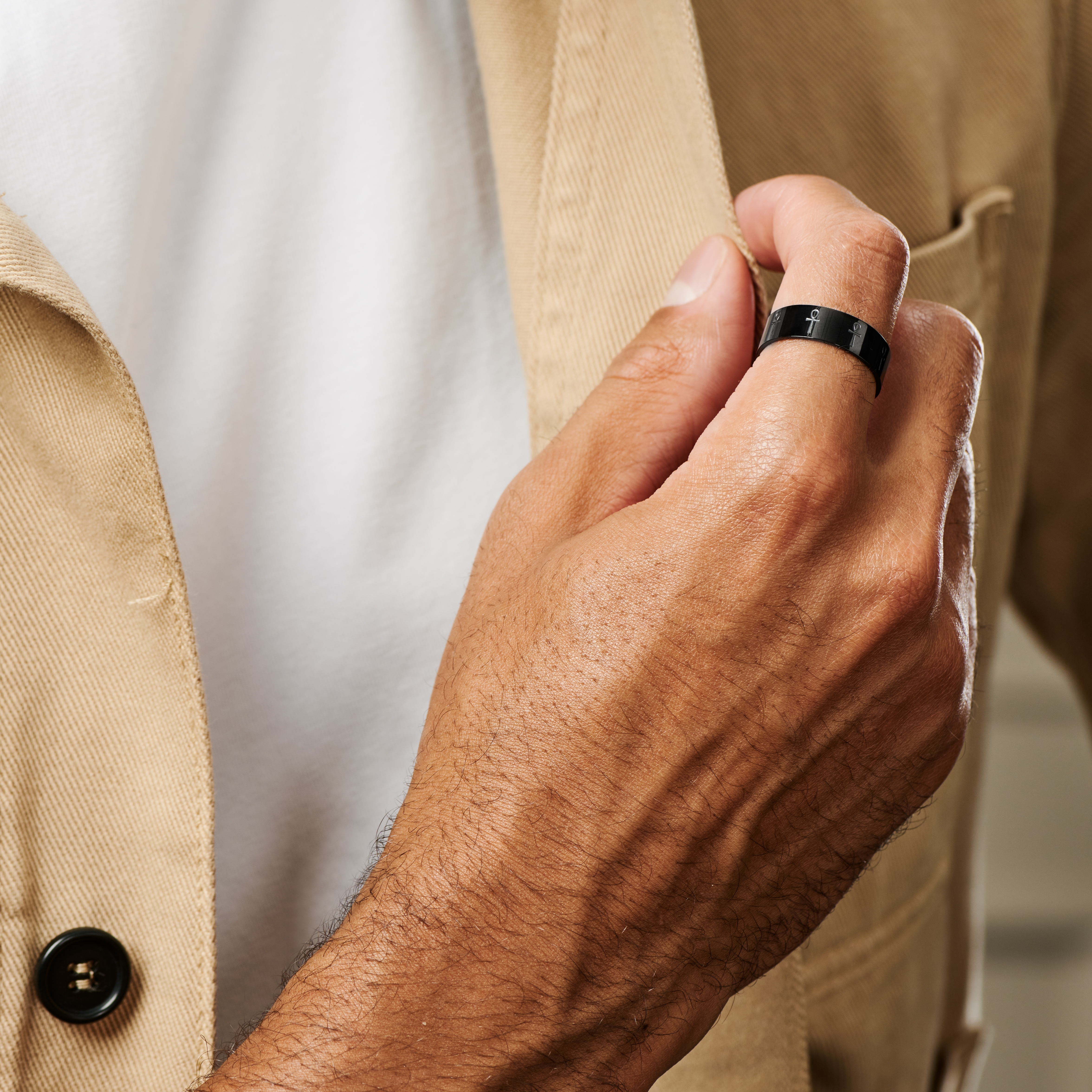 Črn prstan Ankh - 6