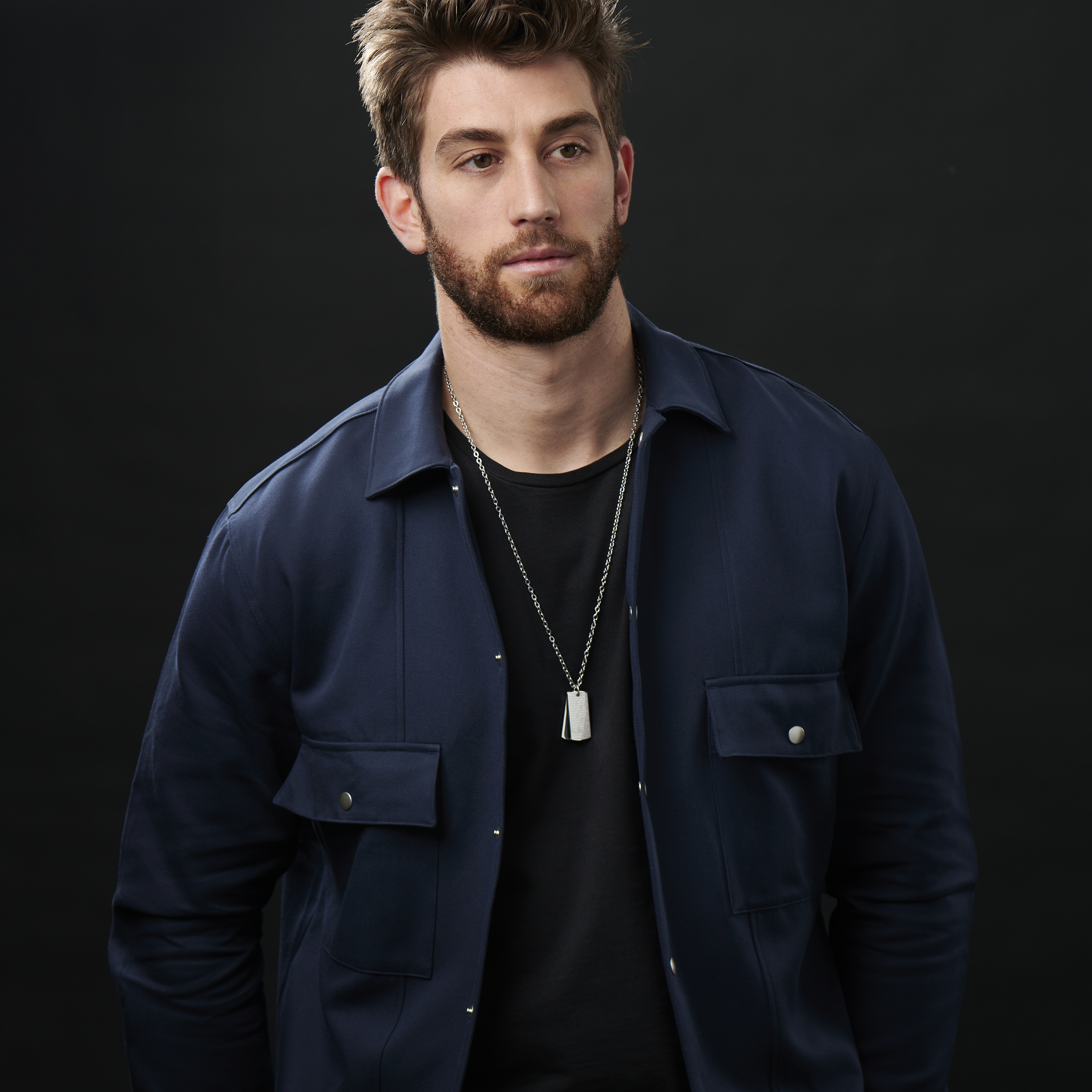 Collana con piastrina color argento - 4