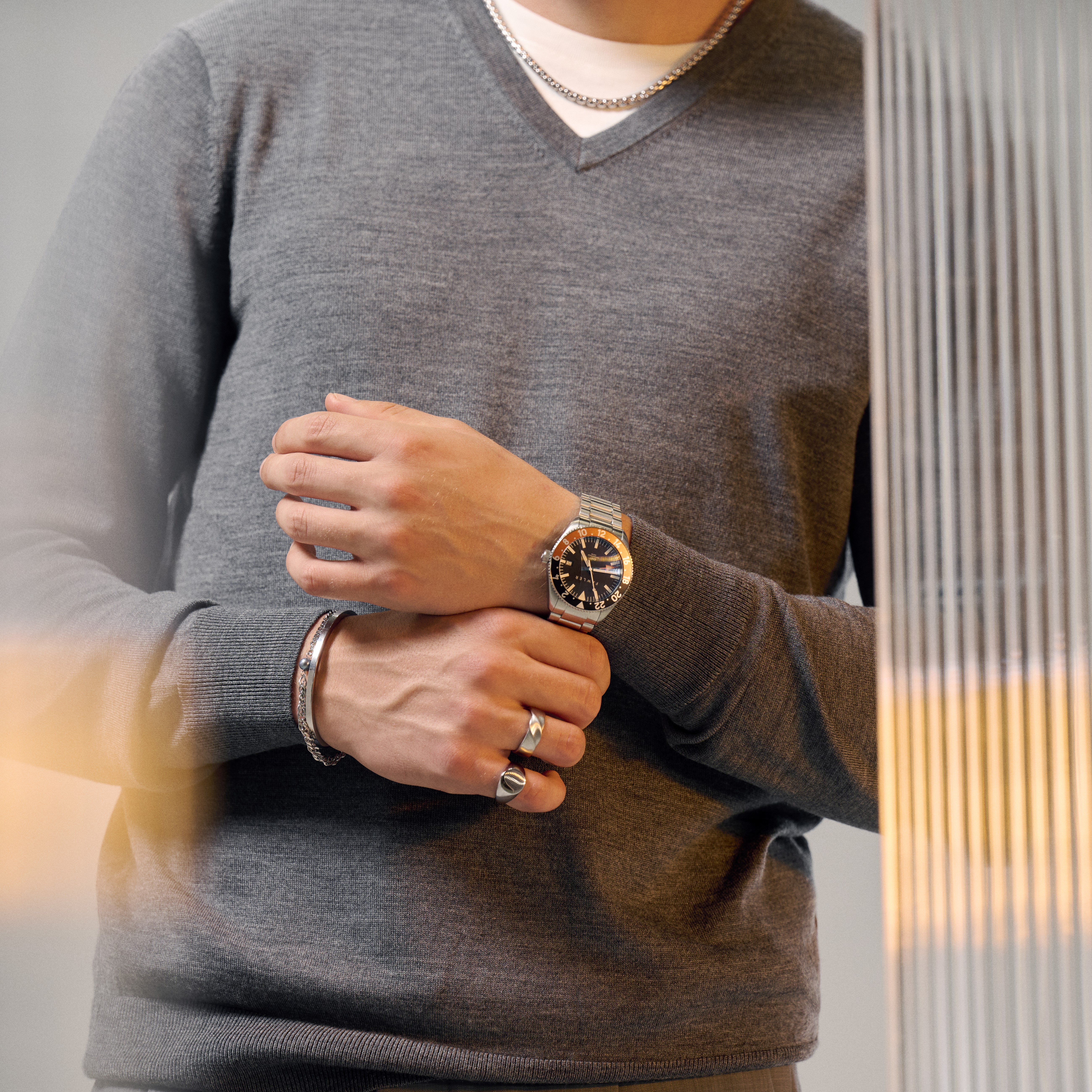 Métier II | Orangene GMT-Uhr aus Edelstahl - 2