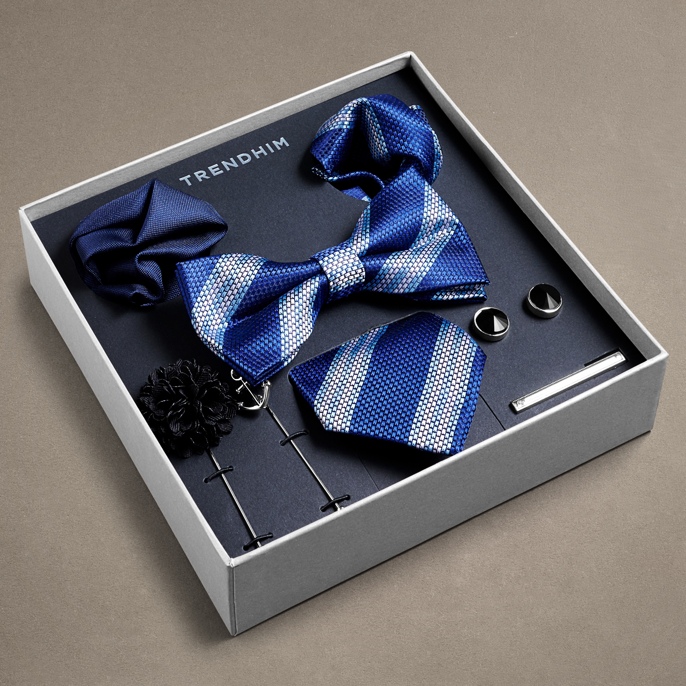 Coffret-cadeau d'accessoires de costume | Set argenté rayé de bleu - 3
