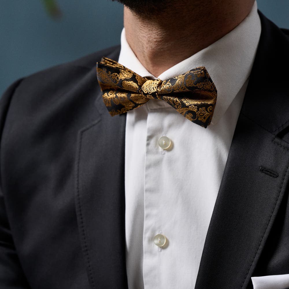 hover: GOLD & BROWN PAISLEY Pattern Silk Pre-Tied Bow tie hover: GOLD & BROWN PAISLEY Pattern Silk Pre-Tied Bow tie