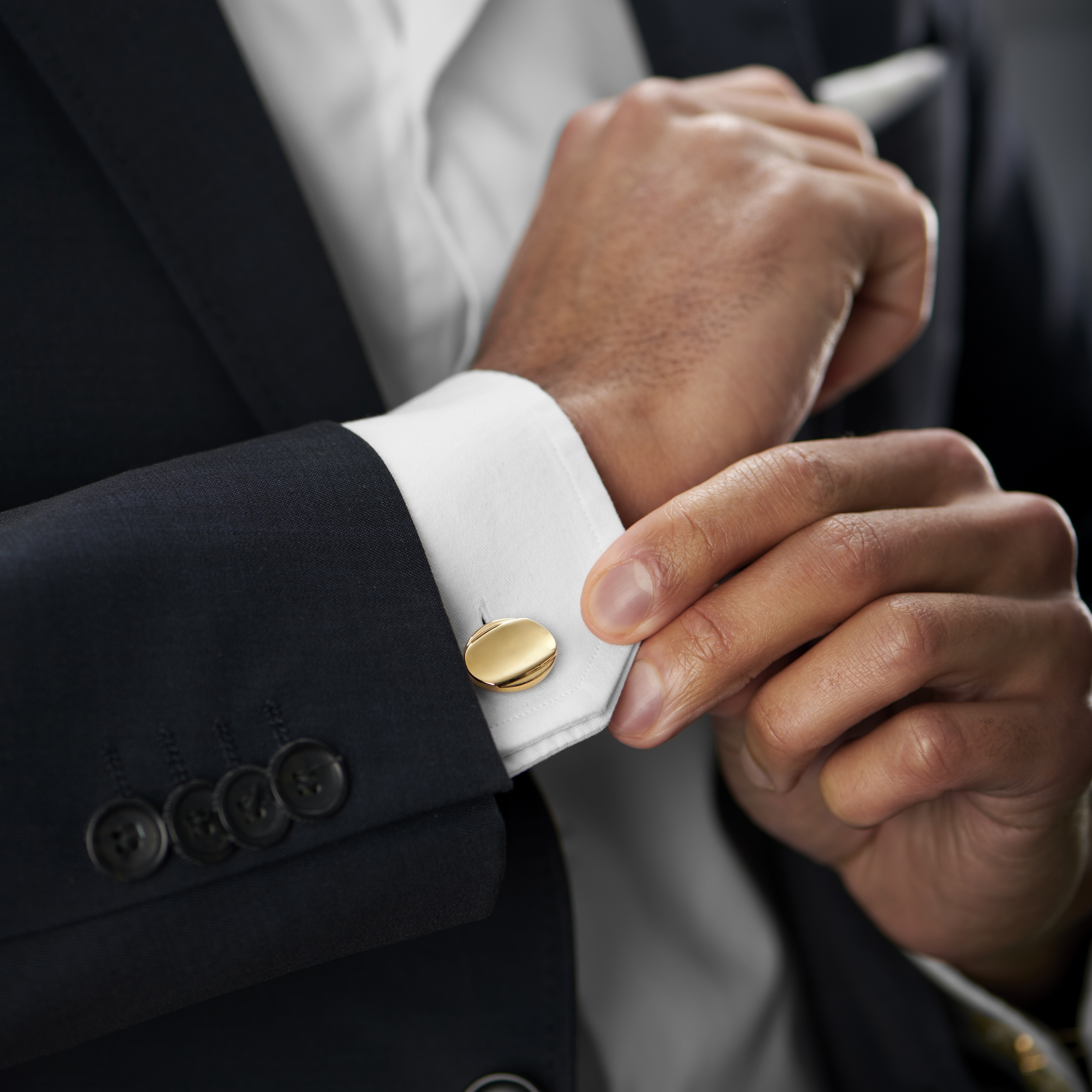 Извити овални копчета за ръкавели в златист цвят - 5