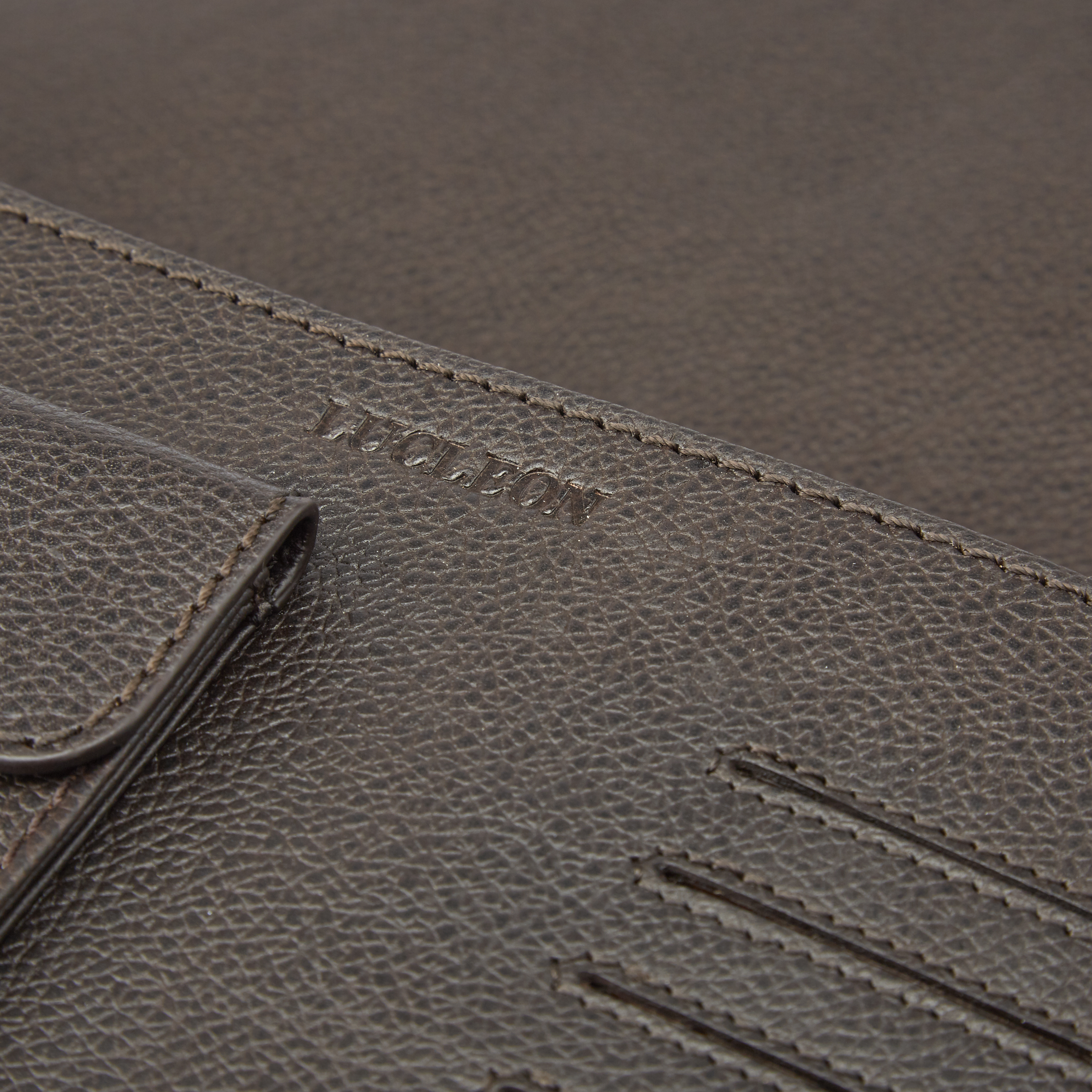 Funda para portátil de cuero marrón oscuro 13" Lyon - 8