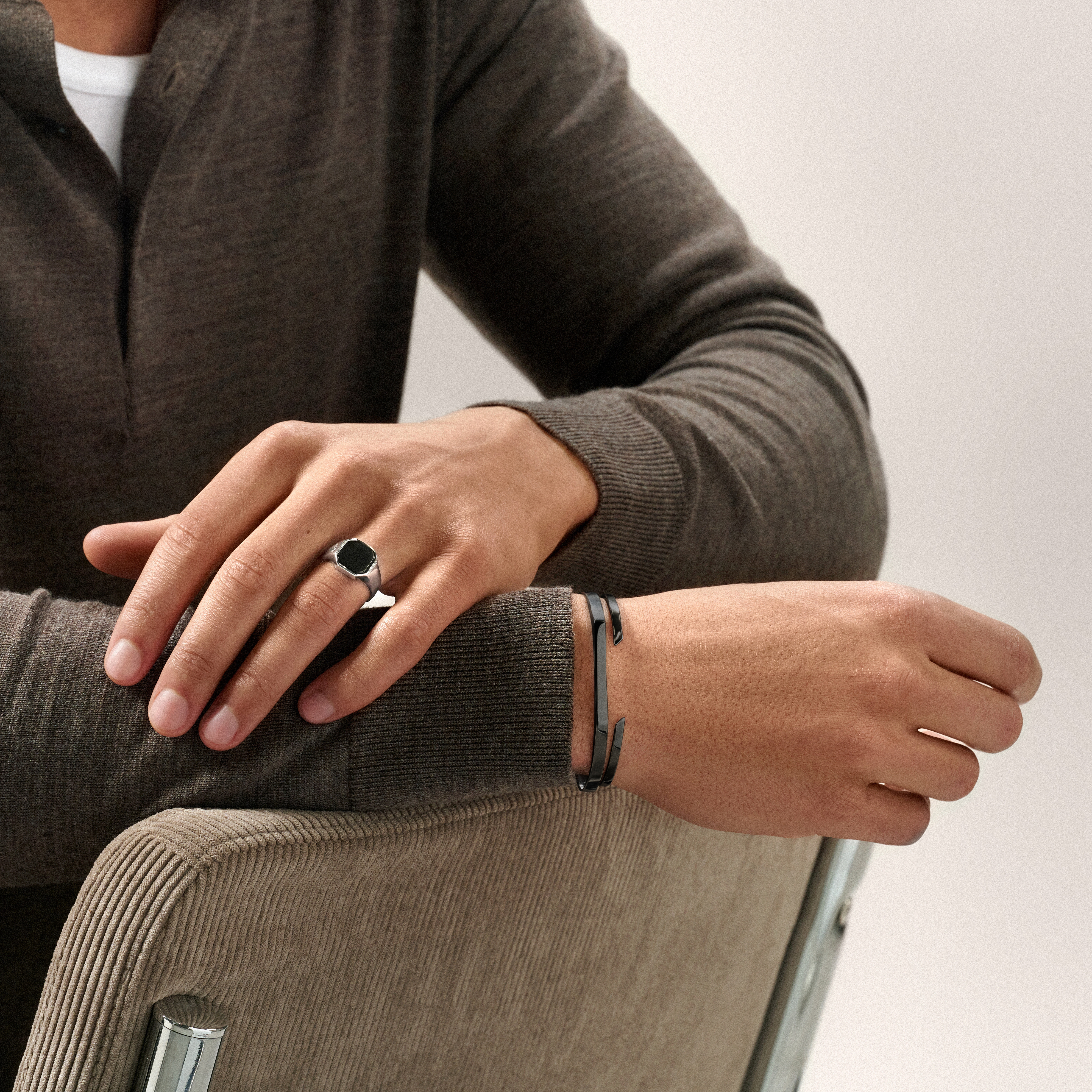 Bracelet manchette réglable en acier inoxydable noir mat de 3 mm - 2