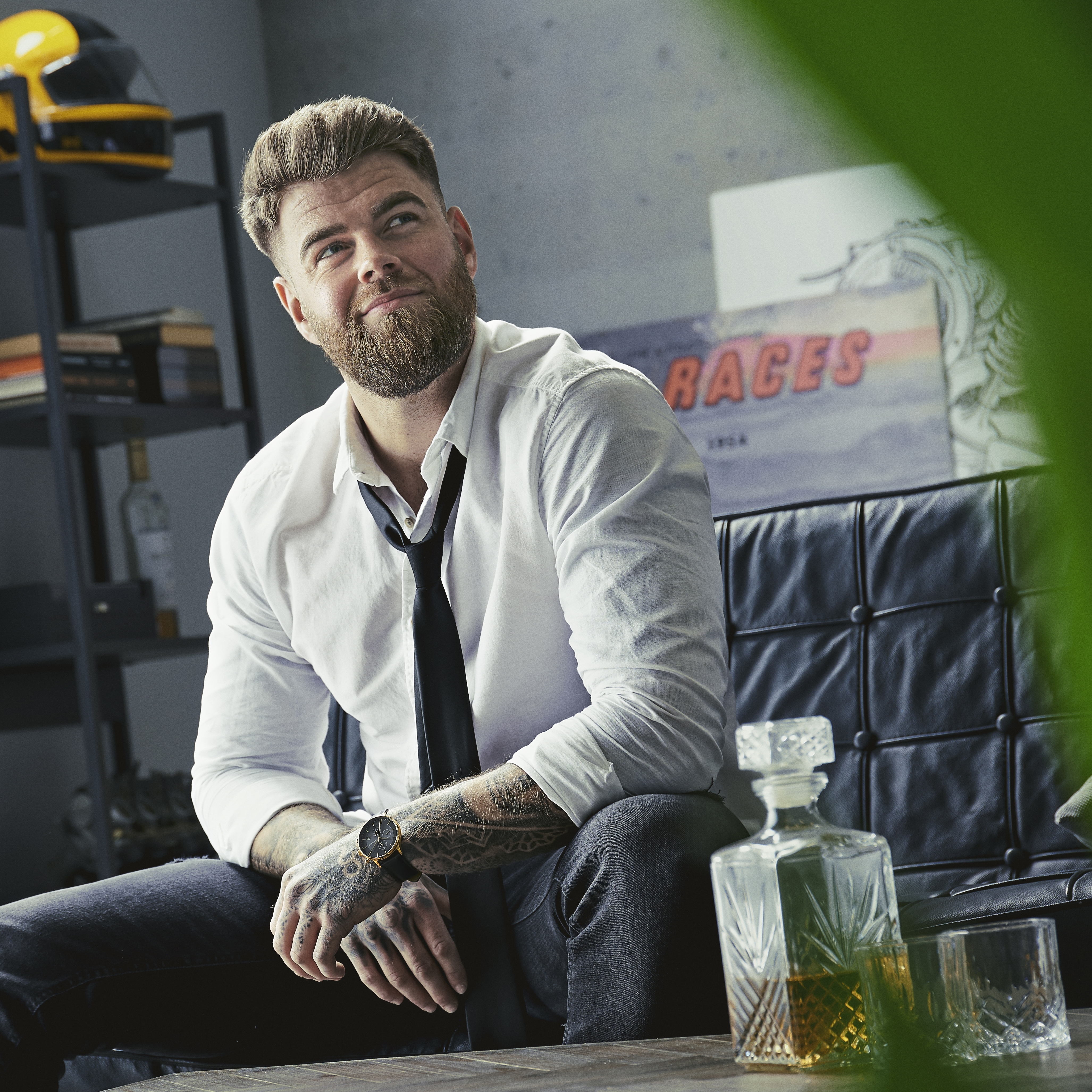 Ternion | Musta ja kullanvärinen kahden aikavyöhykkeen kello - 6