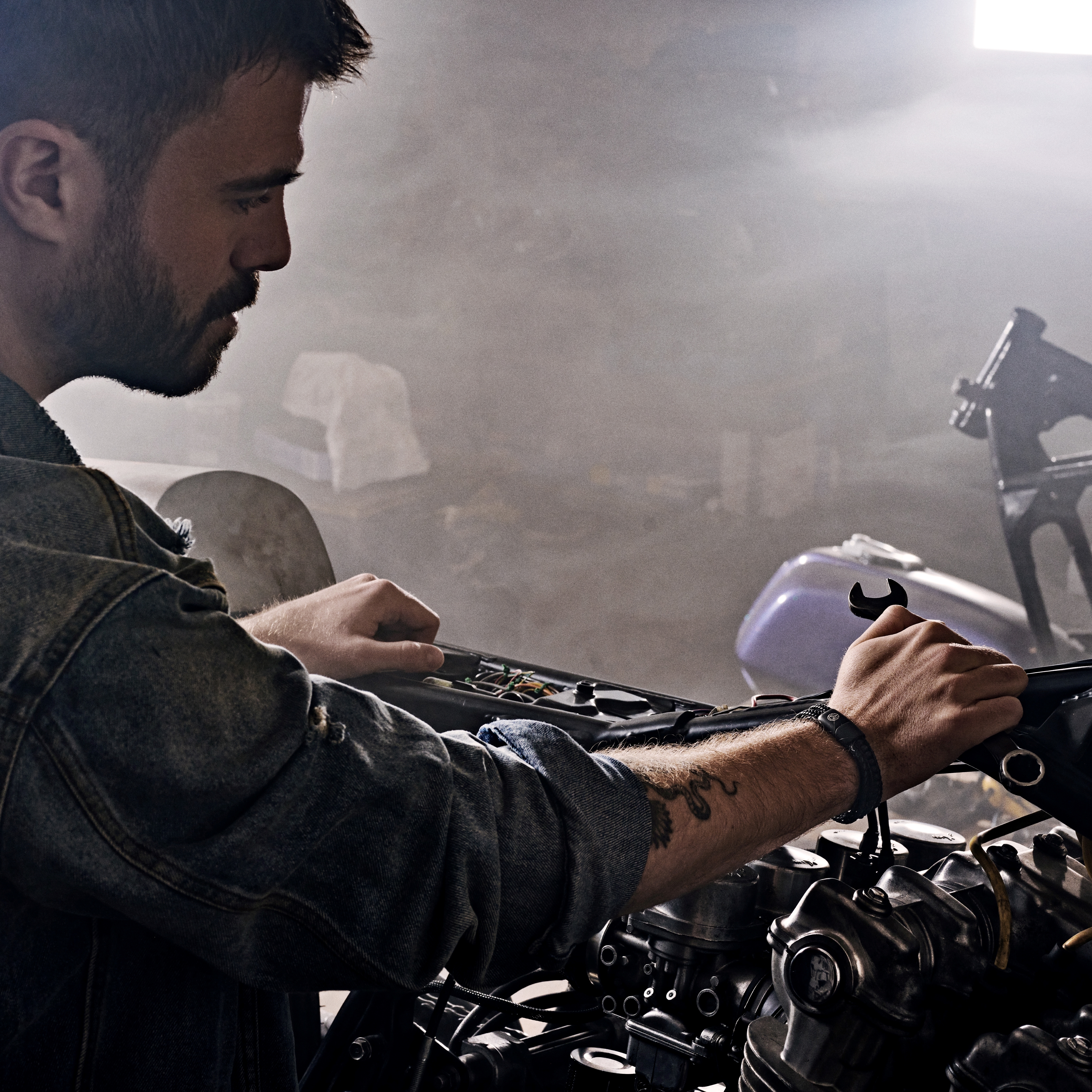 Naxos Frosted Black Agate Leather Bracelet - 4