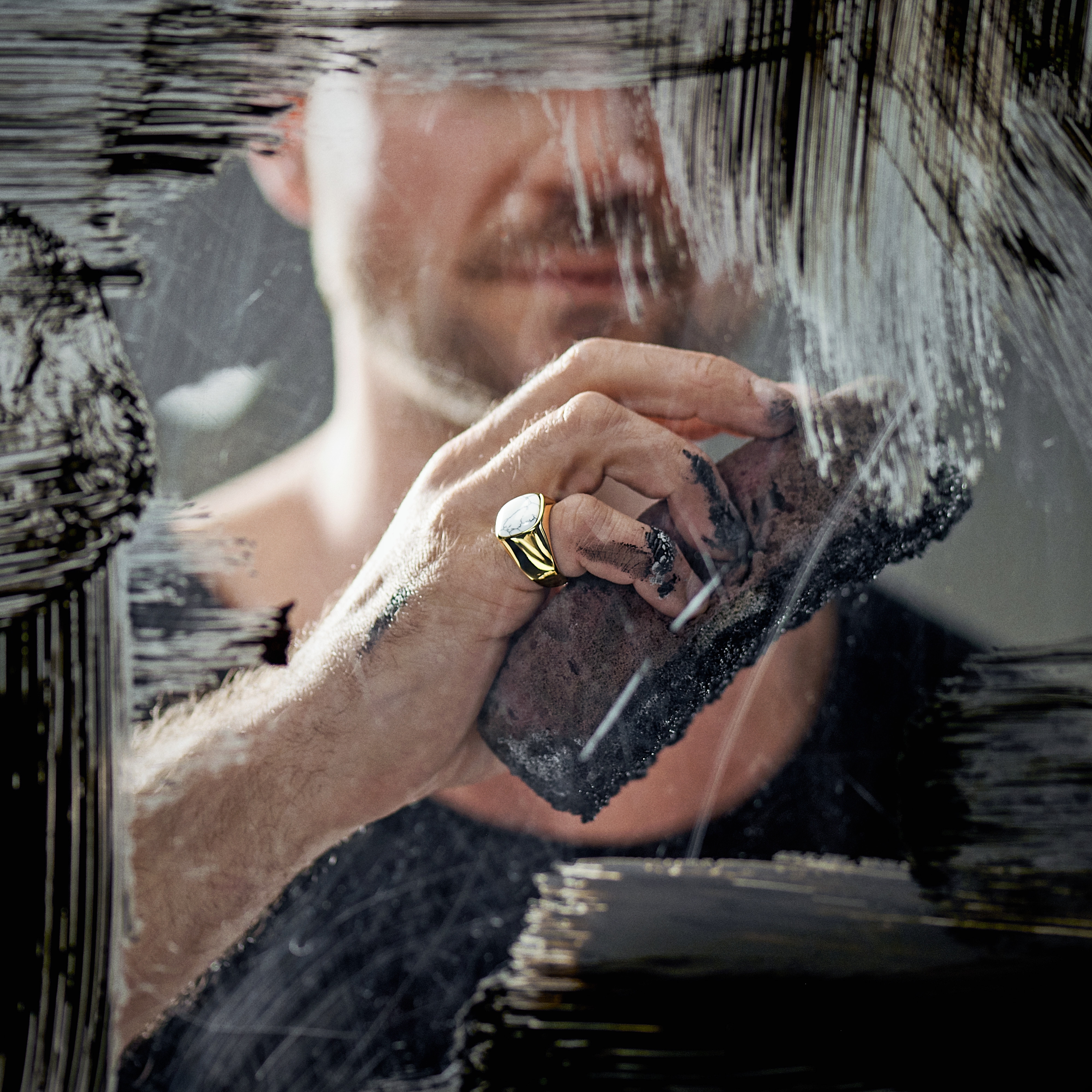 Aras | Gold-tone Howlite Pinky Signet Ring - 6