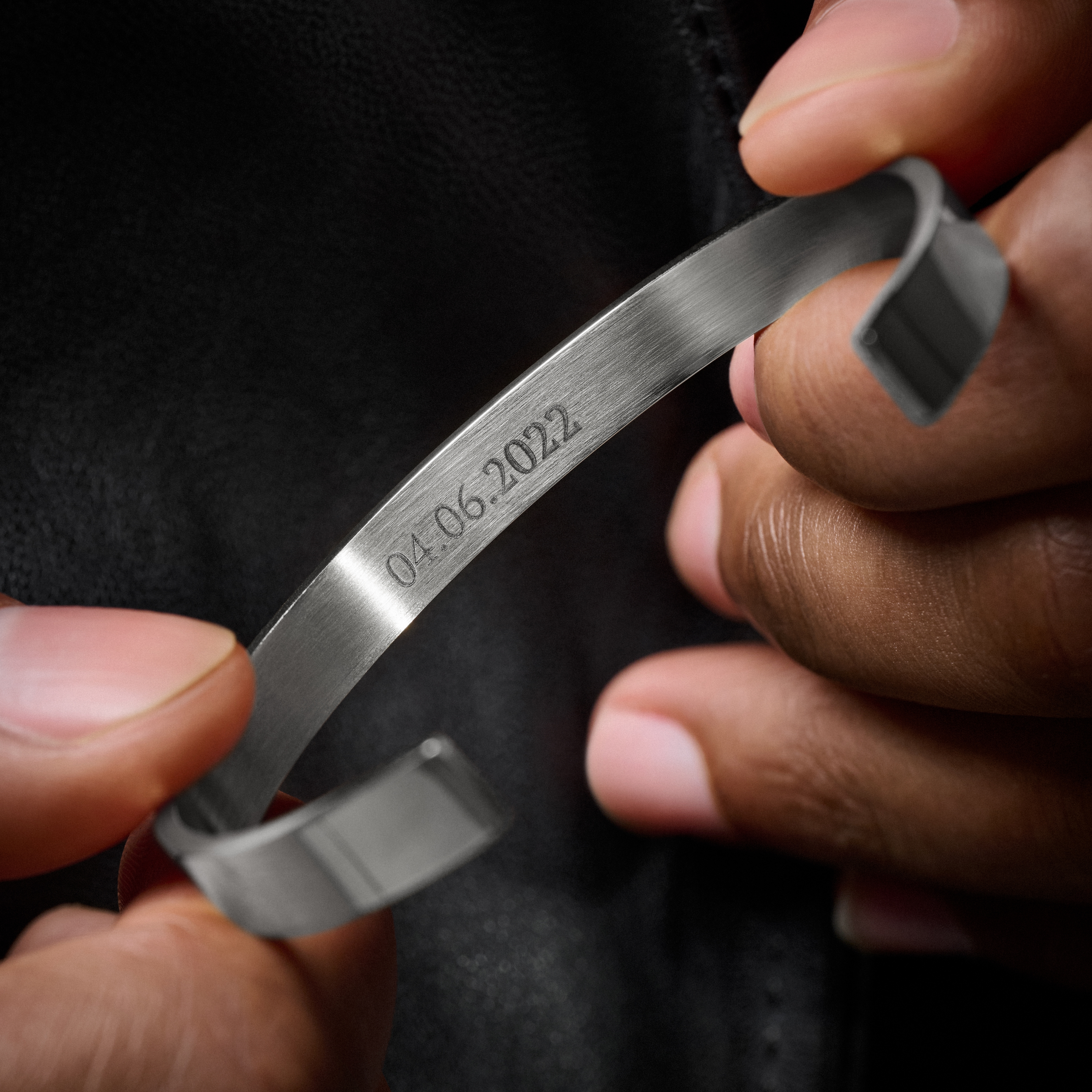 Bracciale rigido color argento - 5