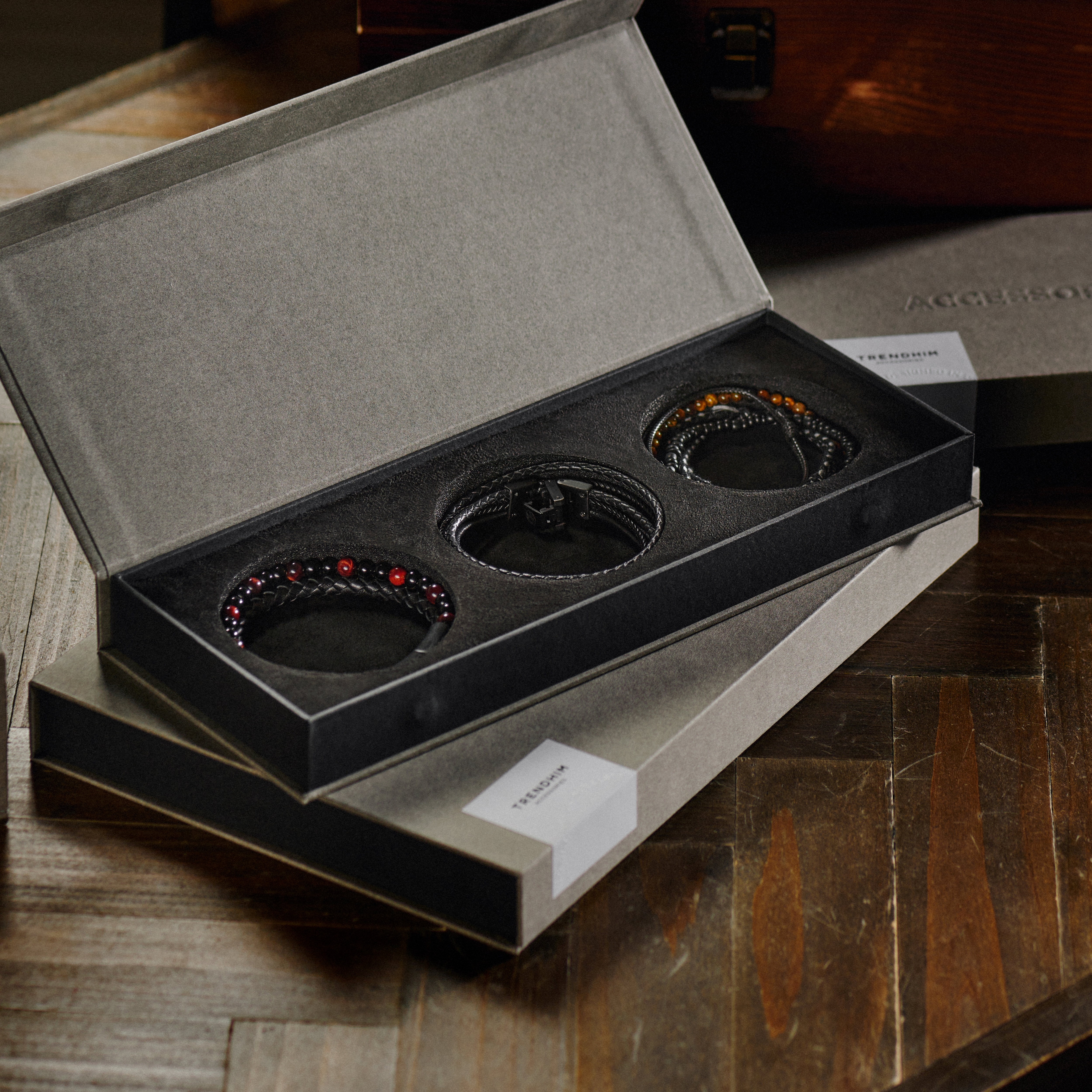 Medium | Black Leather & Tiger's Eye Bracelet Gift Box - 5