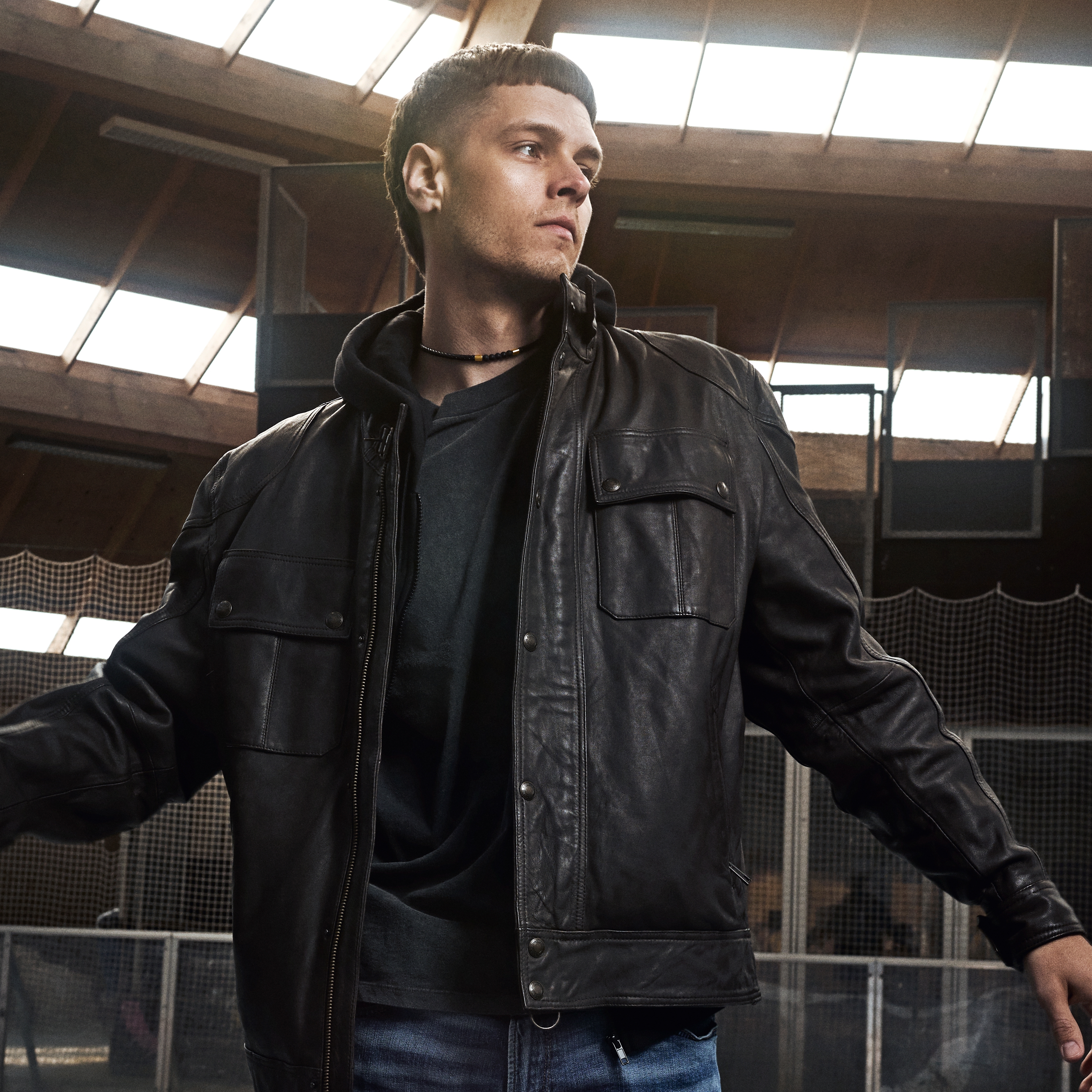 Tenvis | 5 mm Gold-tone Onyx Leather Necklace - 4