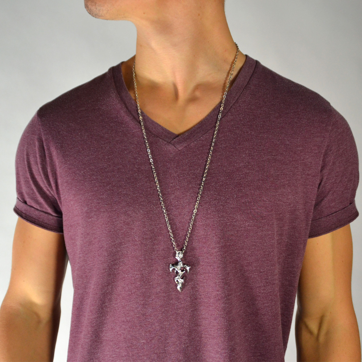 Collar de acero con espada - 3