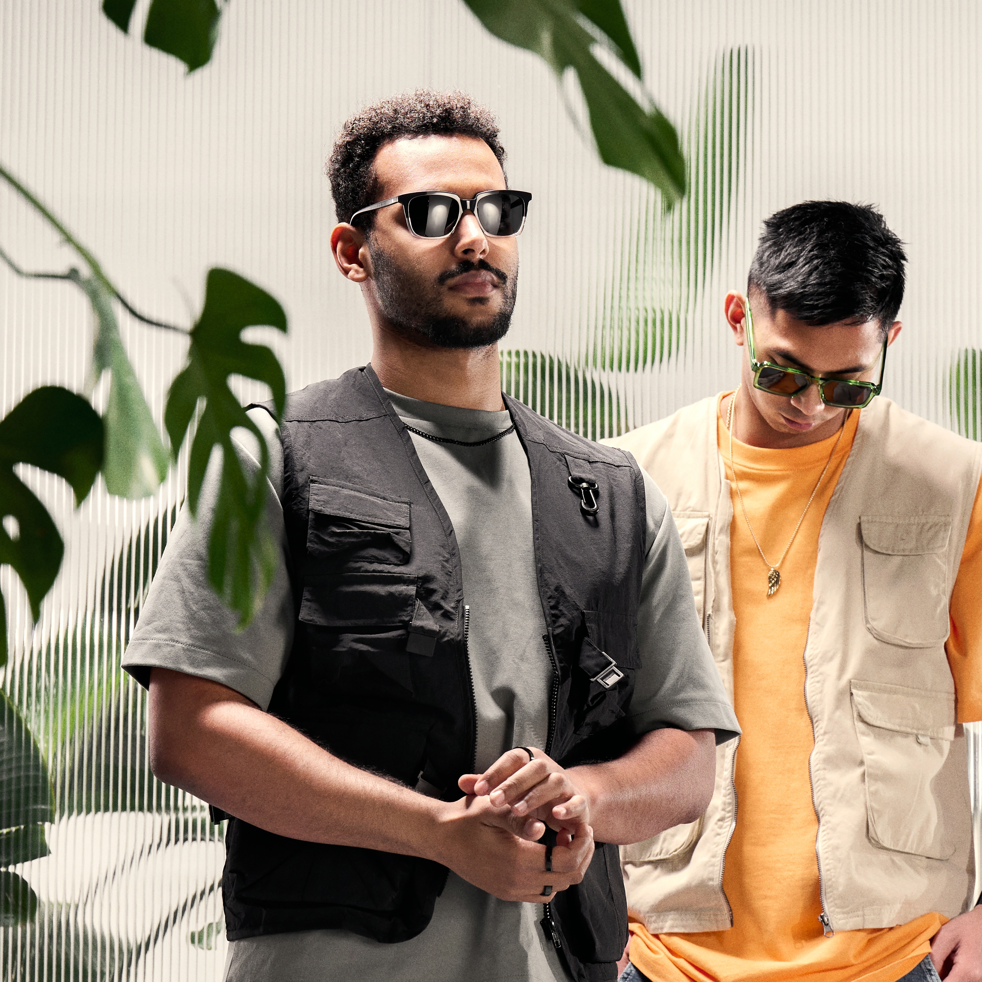 Occasus | Tofargede Sort Polariserte Solbriller med Horninnfatning - 5