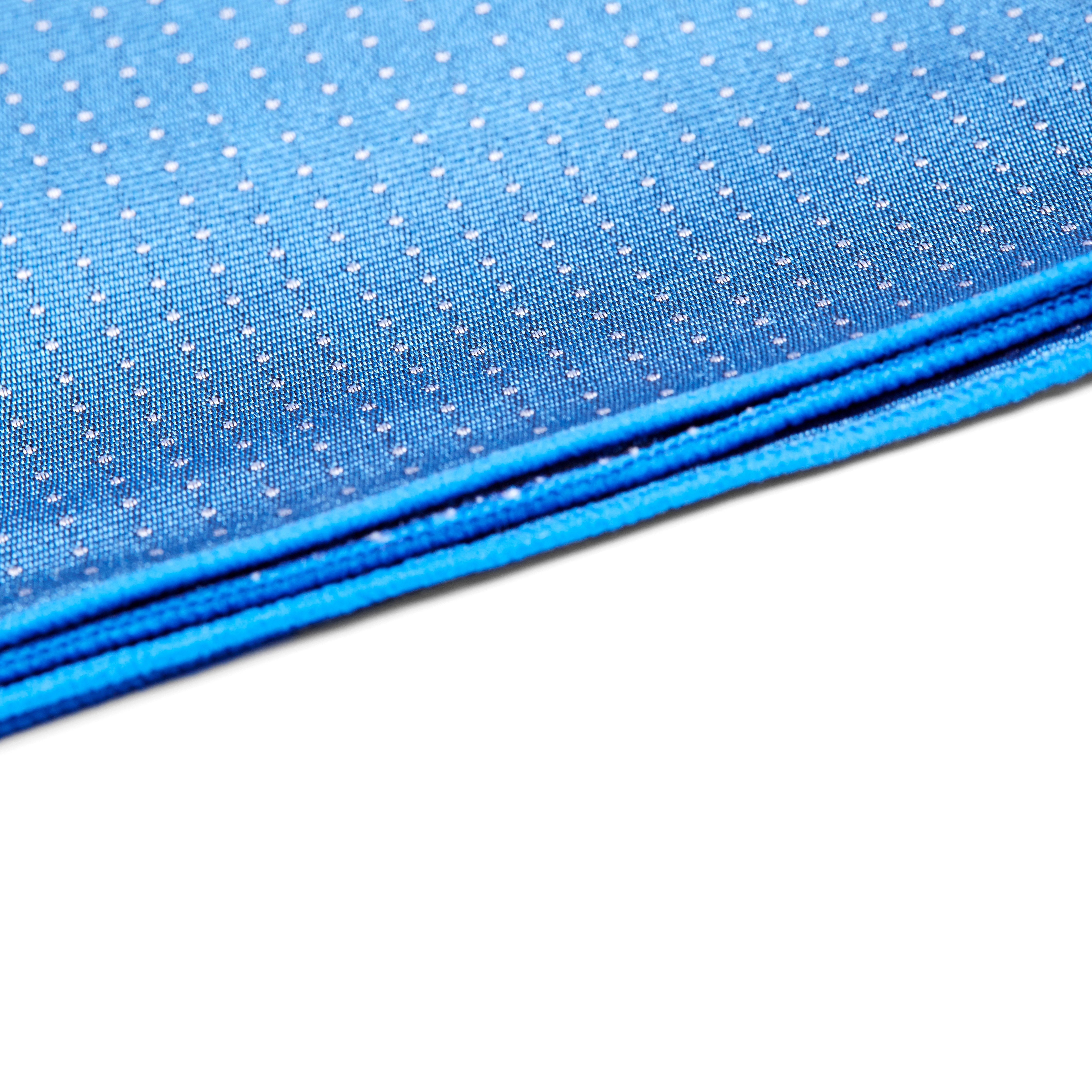 Pochette de costume en soie bleu clair à pois blancs - 2