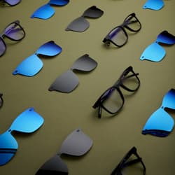 Embryform 5-Pack Occhiali da Sole Polarizzati Clip-on 1 Frame, MagClip Montatura Occhiali da Vista con Clip da Sole Magnetiche Lenti Polarizzati Embryform 5-Pack Occhiali da Sole Polarizzati Clip-on 1 Frame, MagClip Montatura Occhiali da Vista con Clip da Sole Magnetiche Lenti Polarizzati