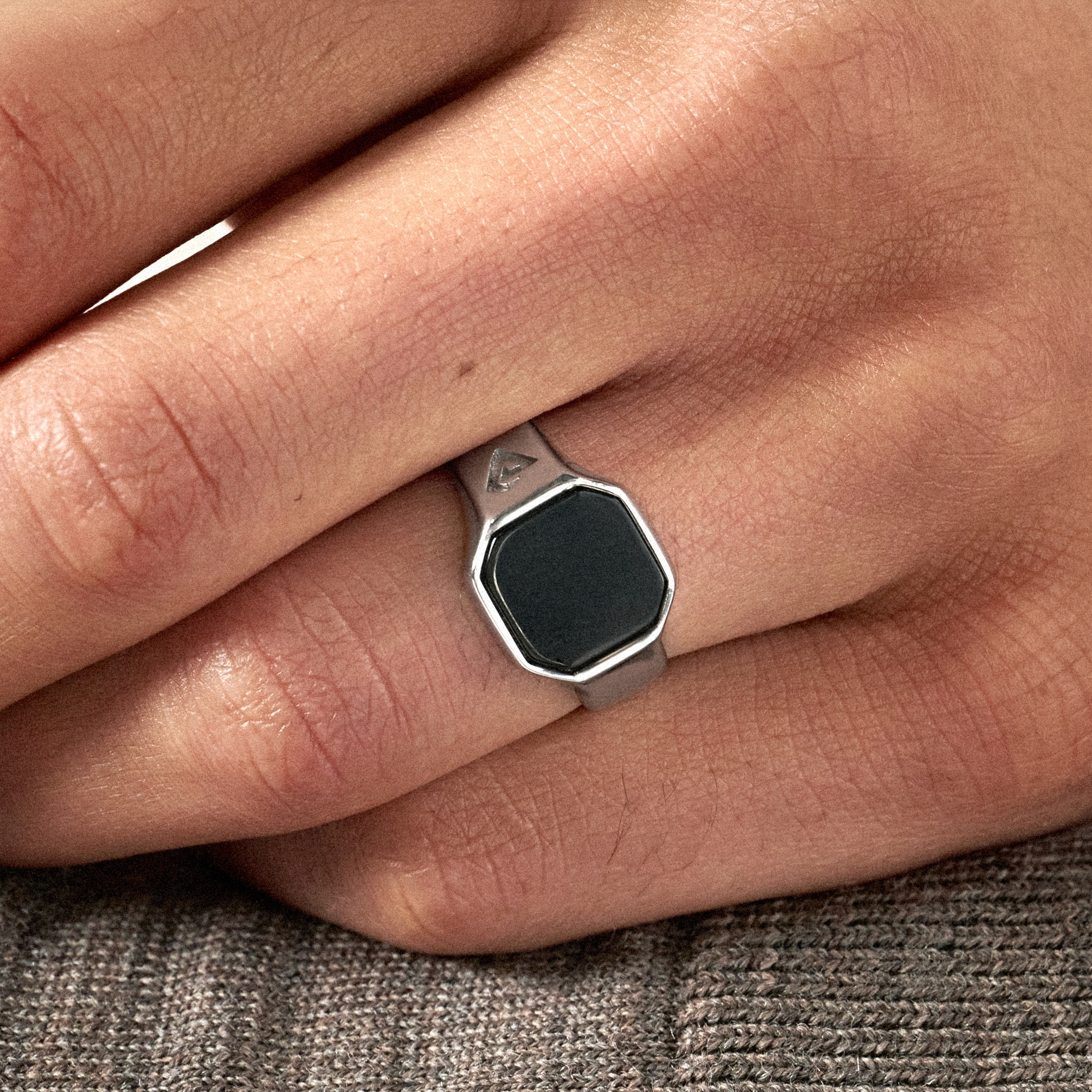 Stříbrný prsten Onyx Signet - 3