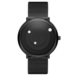 Instant | Minimalist Black & White Watch With Mesh Straps