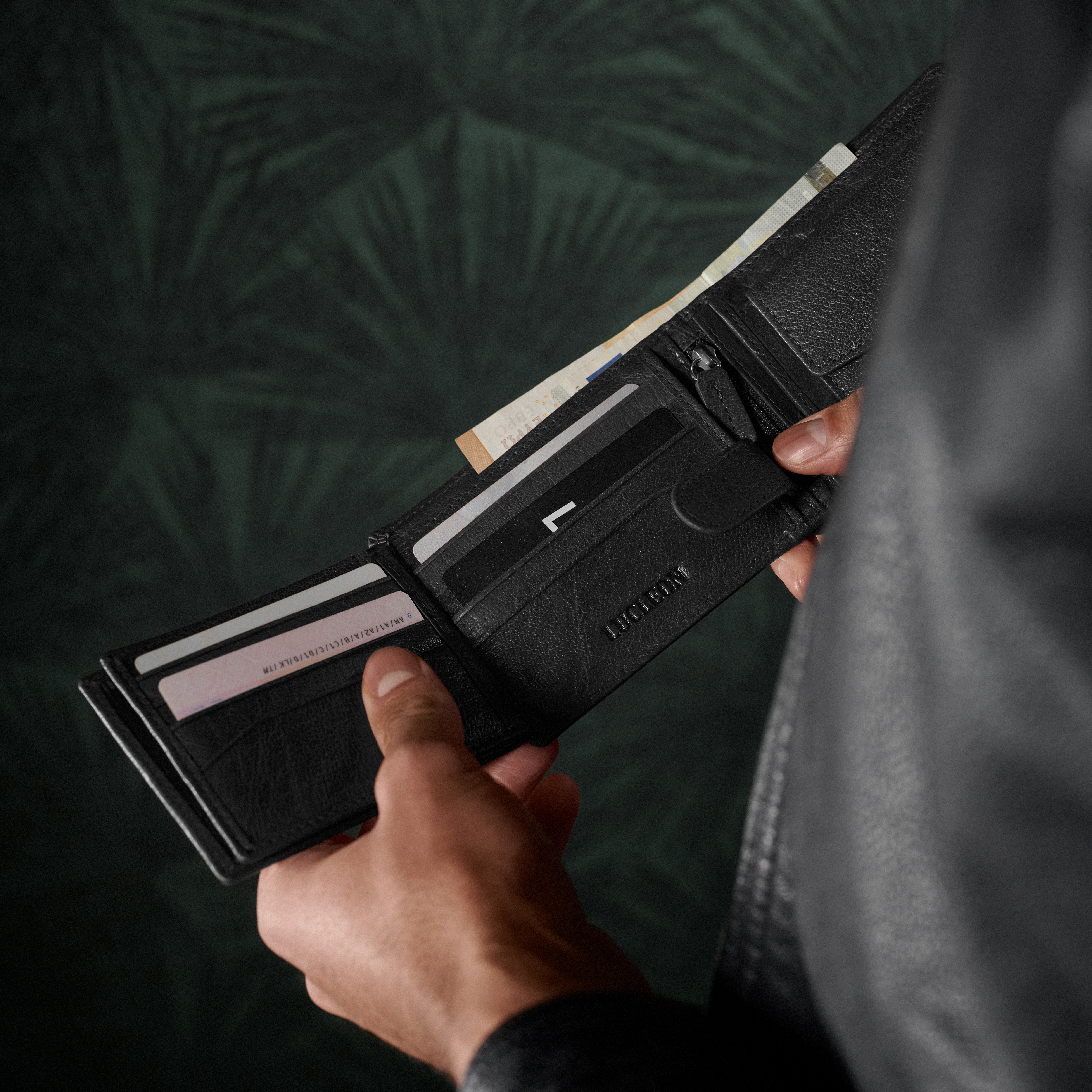 Black Ergonomic California Leather Wallet - 4