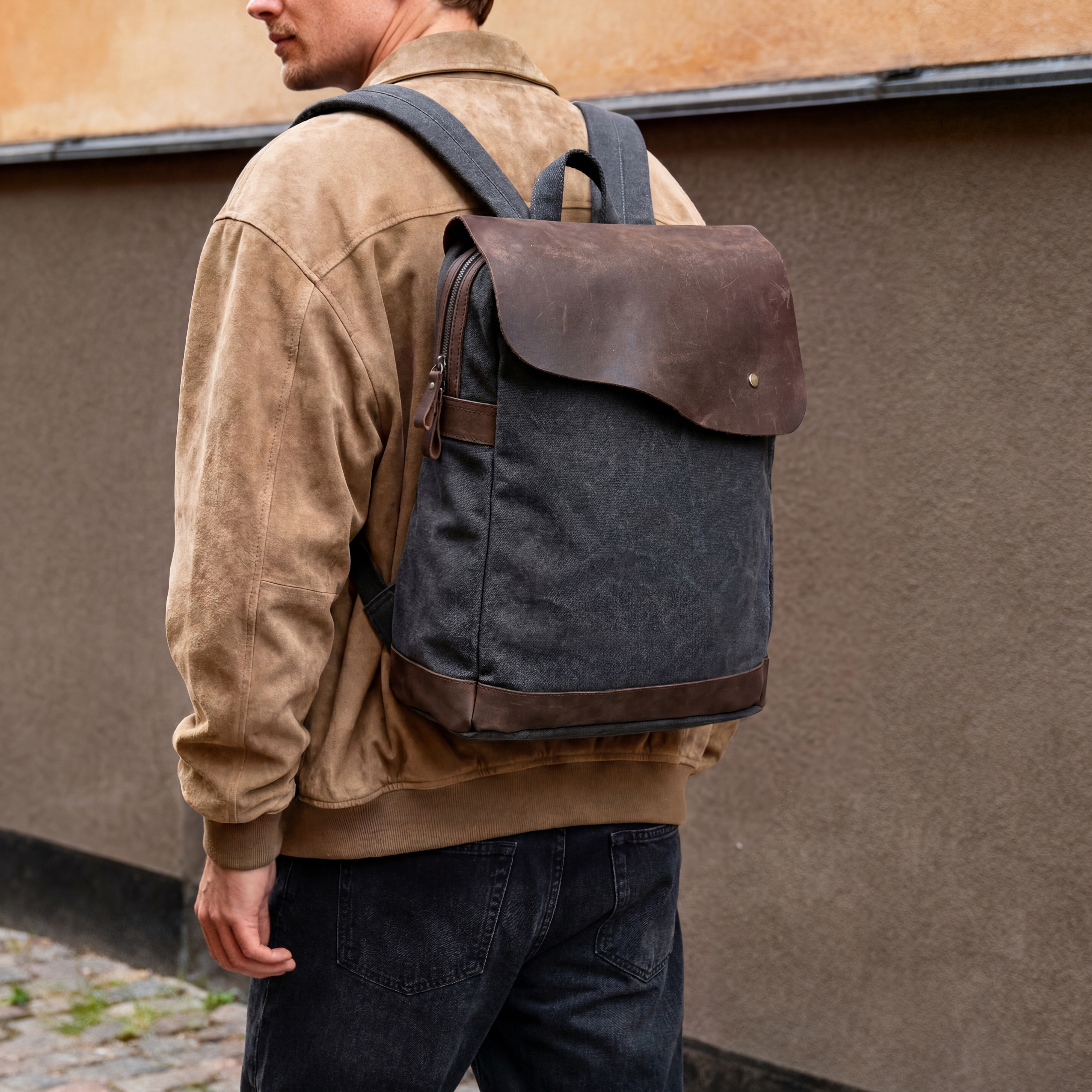 Retro-Rucksack aus grauem Canvas und dunklem Leder - 3