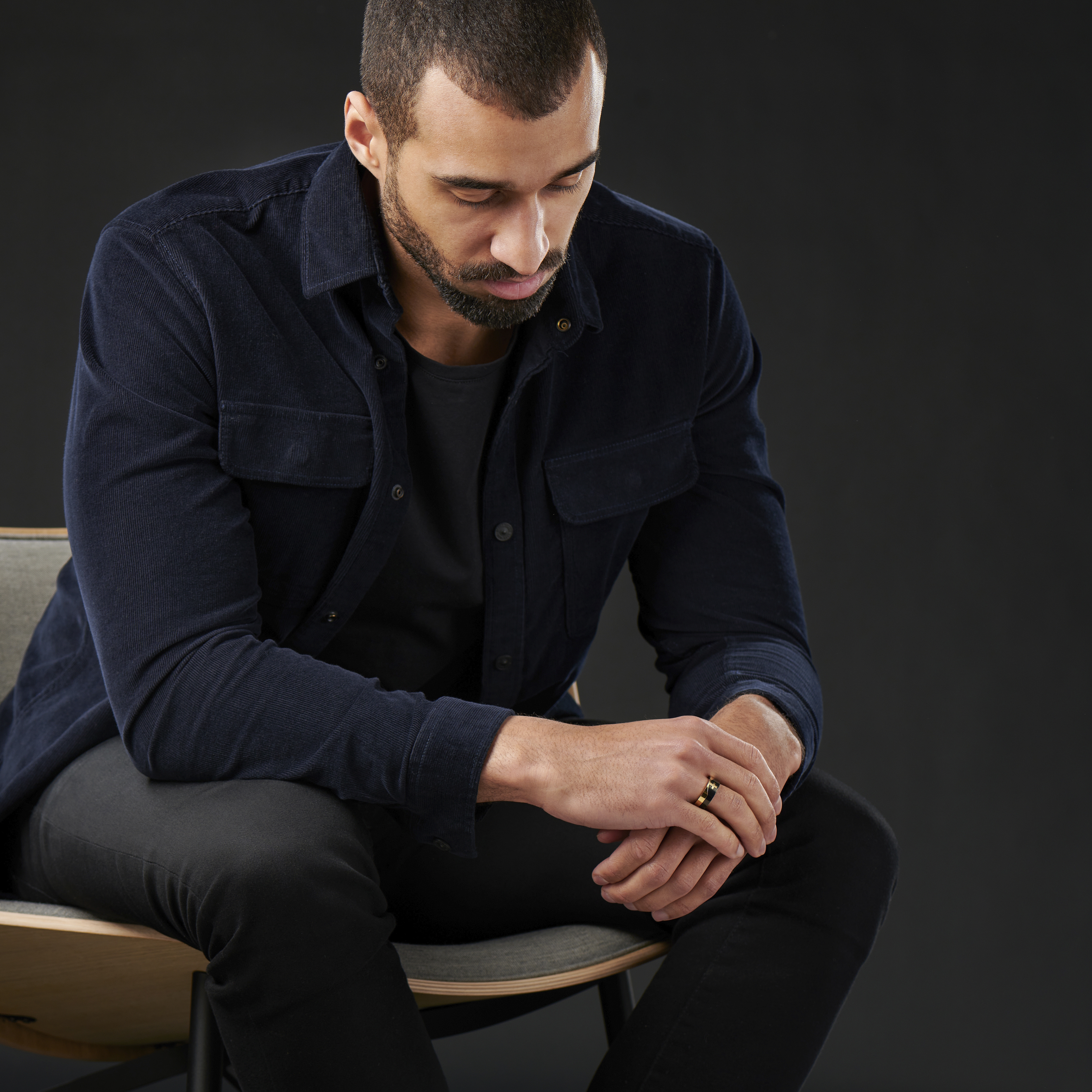 8 mm Black & Gold-Tone Cross Pattern Ring - 5