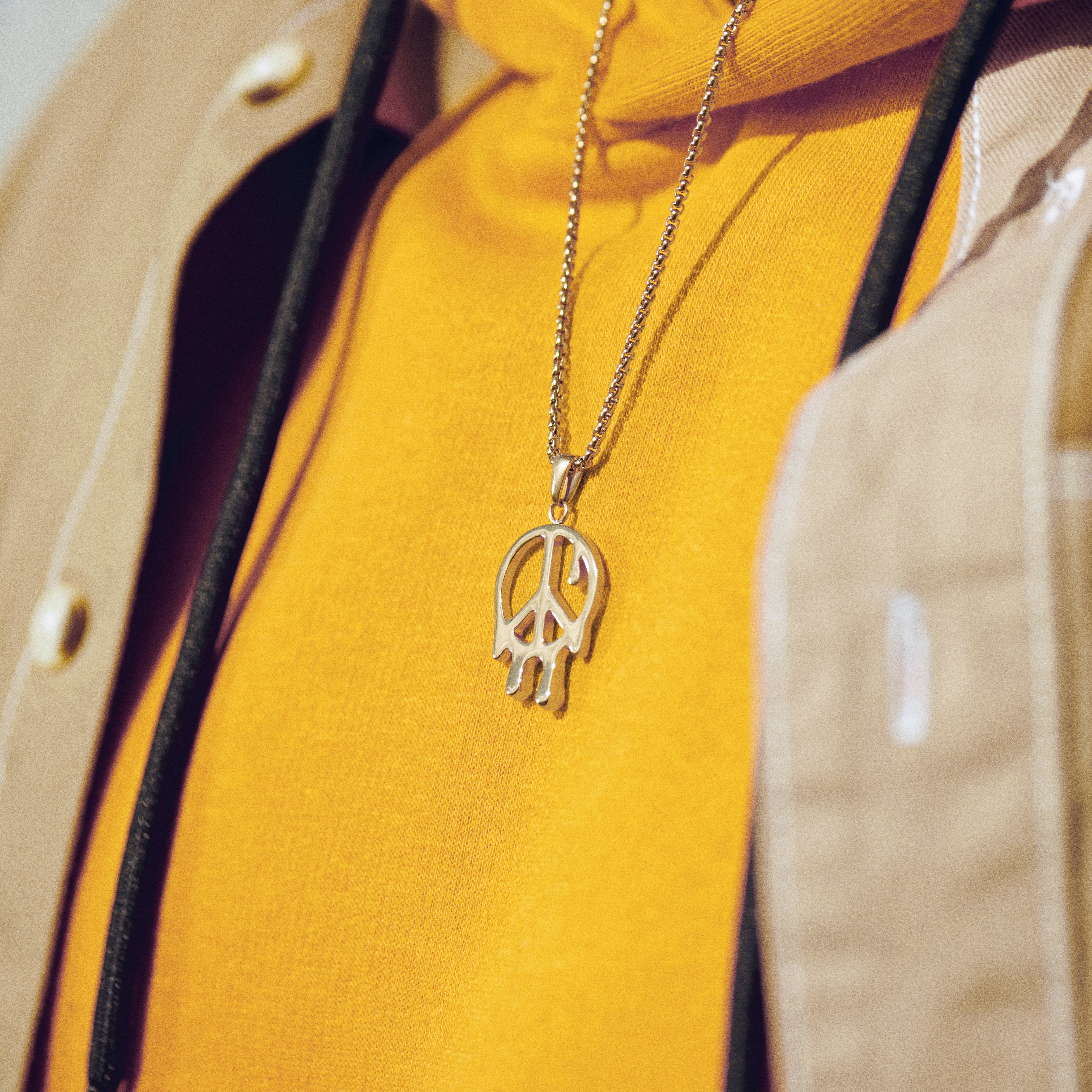 Fahrenheit | Melting Gold-tone Peace Necklace - 2