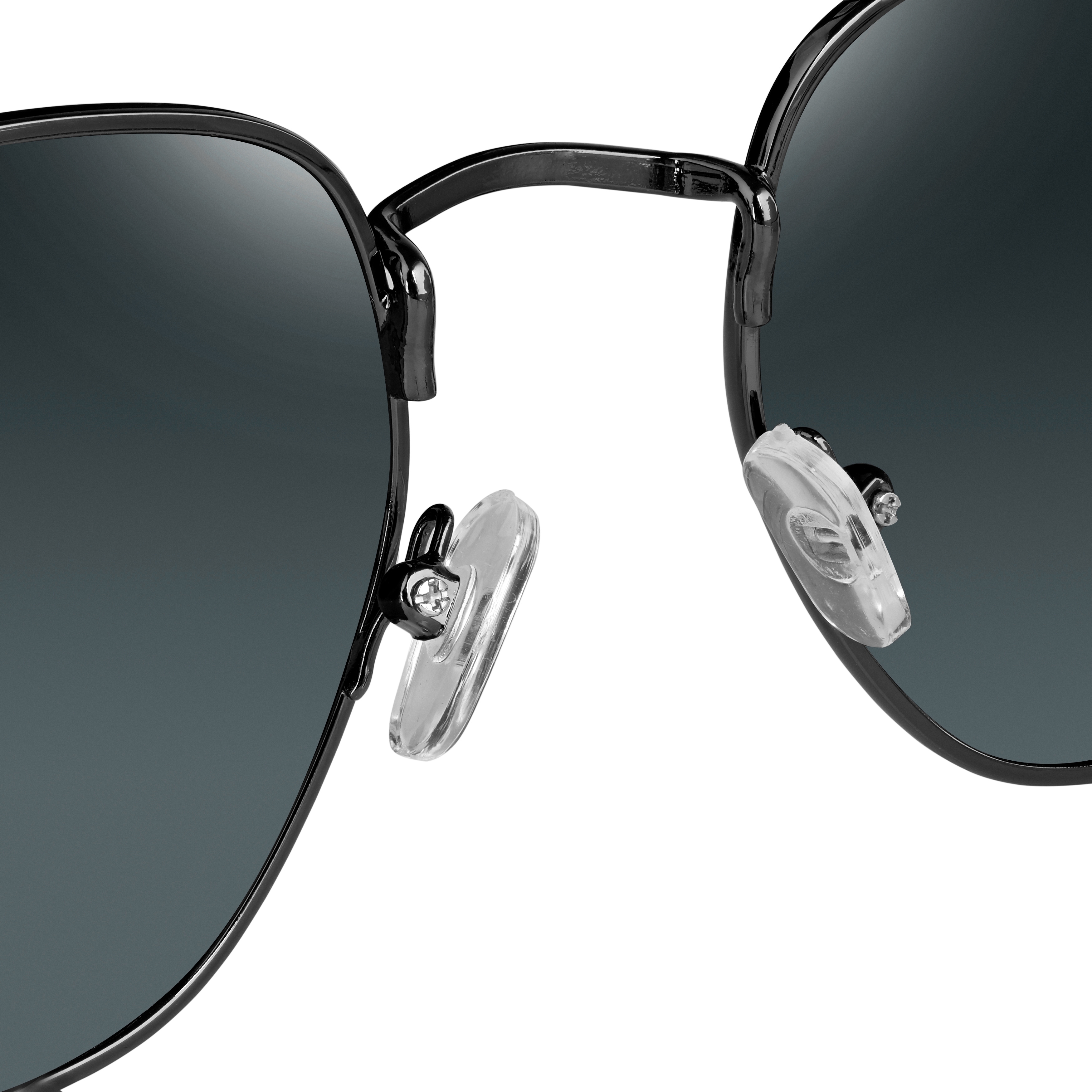 Mustat Wallis-aurinkolasit harmailla linsseillä - 4