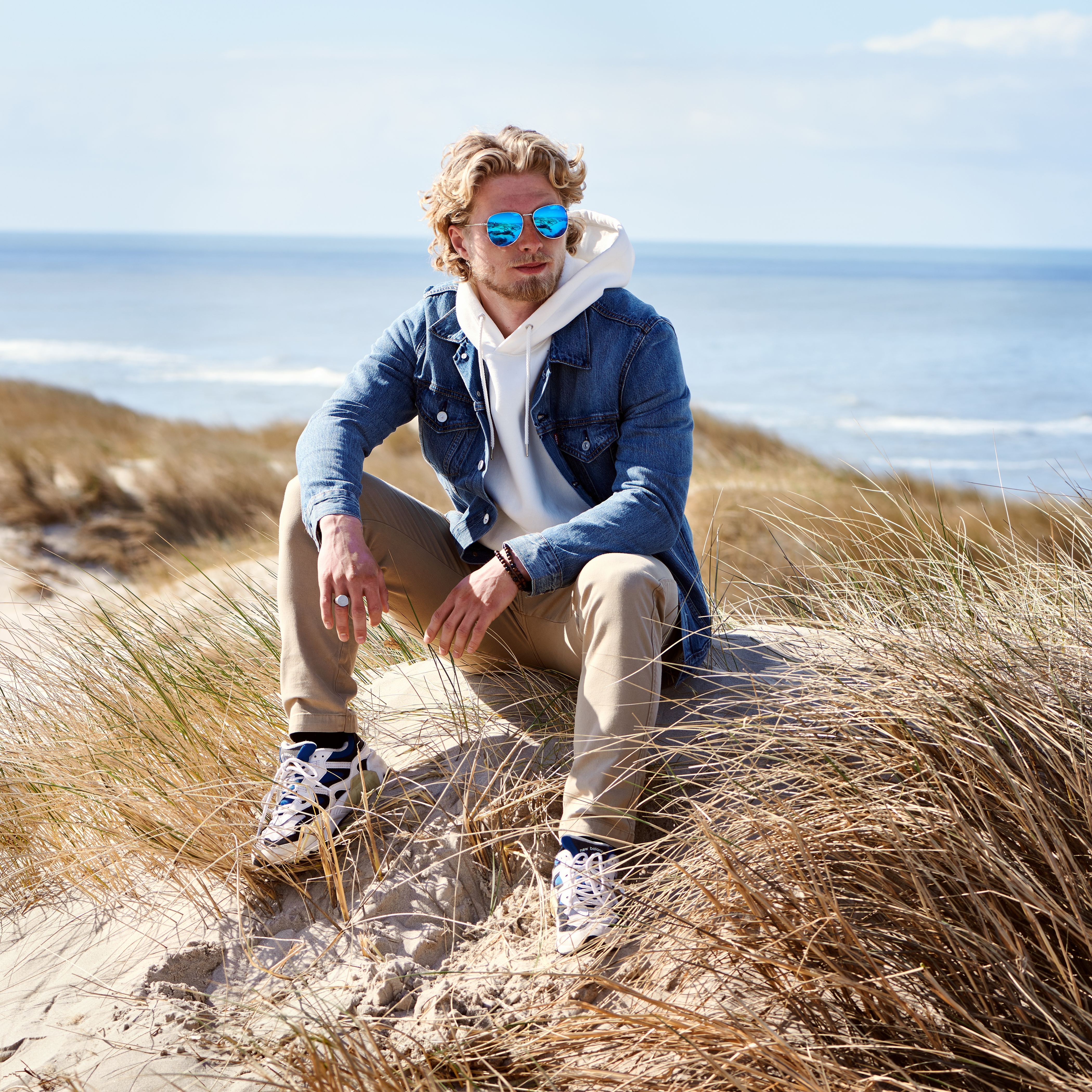 Srebrzysto-niebieskie okulary przeciwsłoneczne aviator Wells Thea - 5