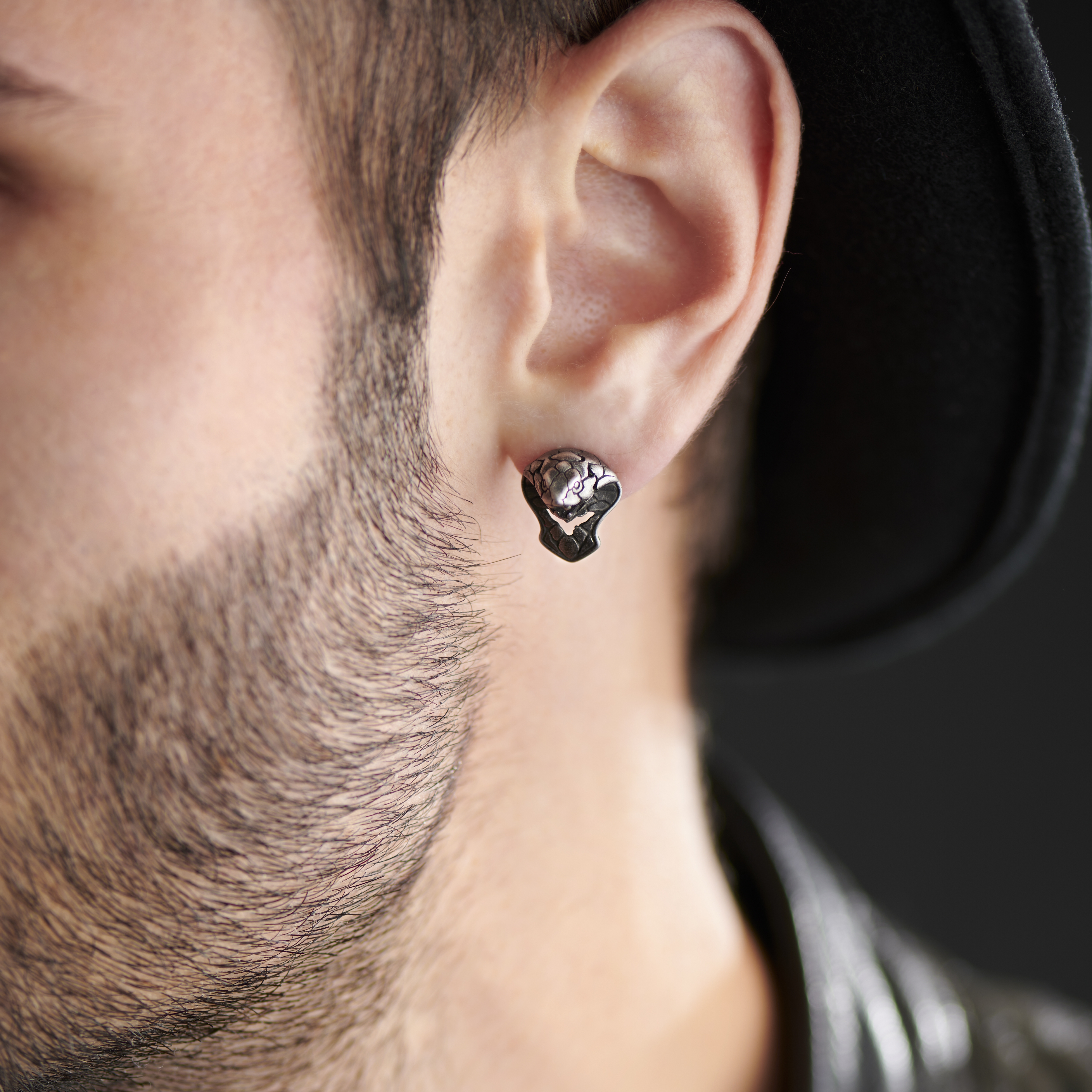 Harmaa teräksinen Jax-kobrakorvakoru - 4