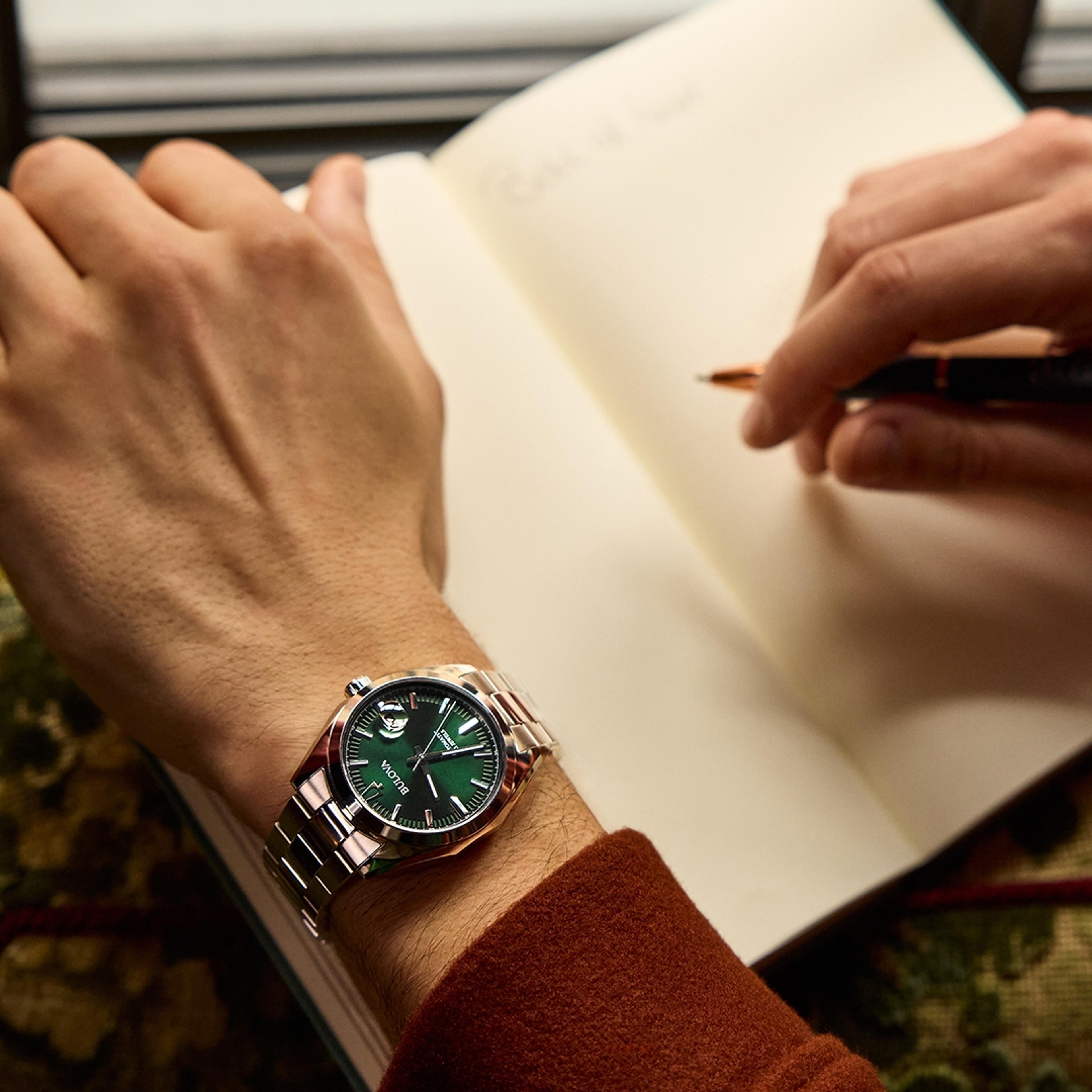 Bulova Classic Surveyor - 3