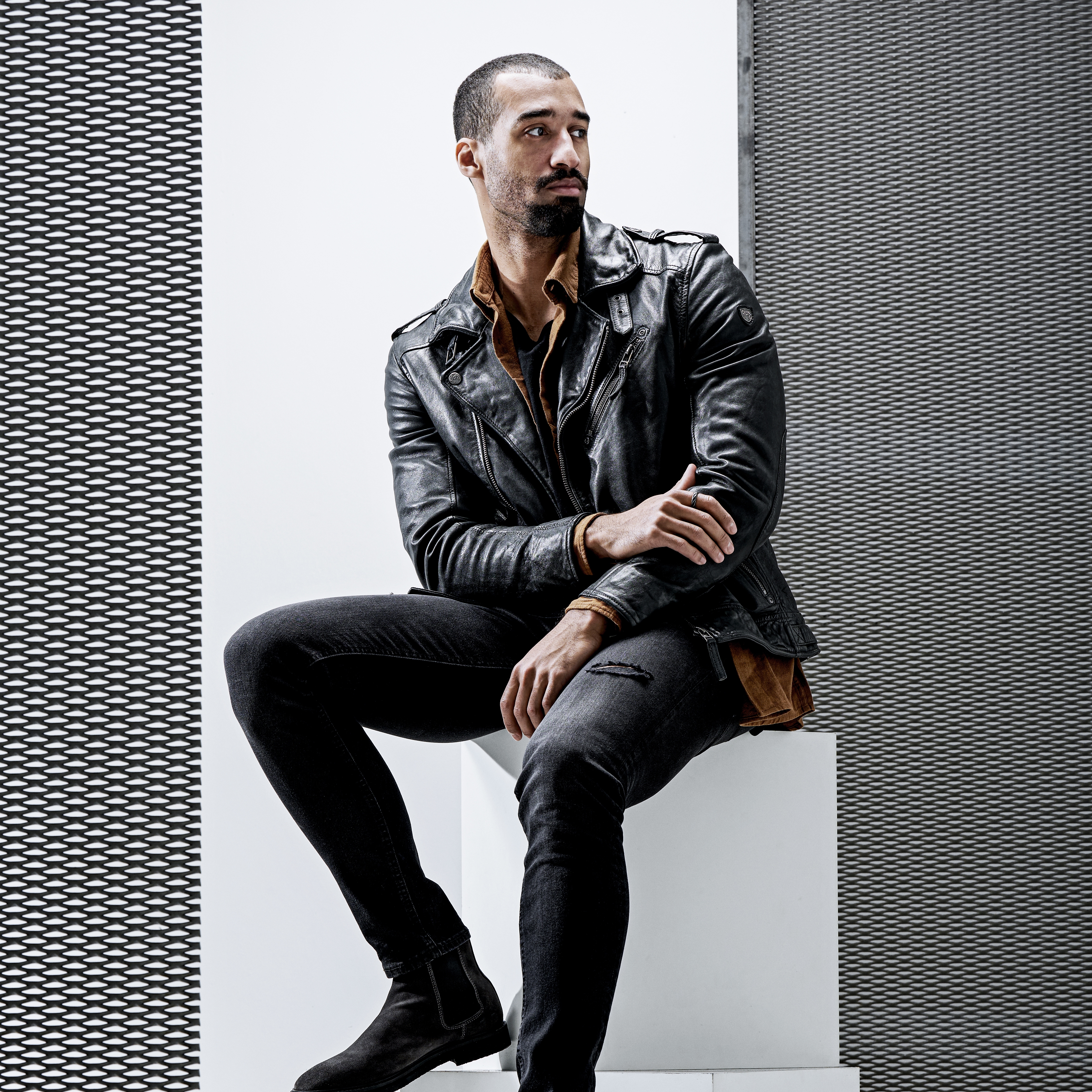 Bague en acier doré & noir vintage Pearce Crux - 5