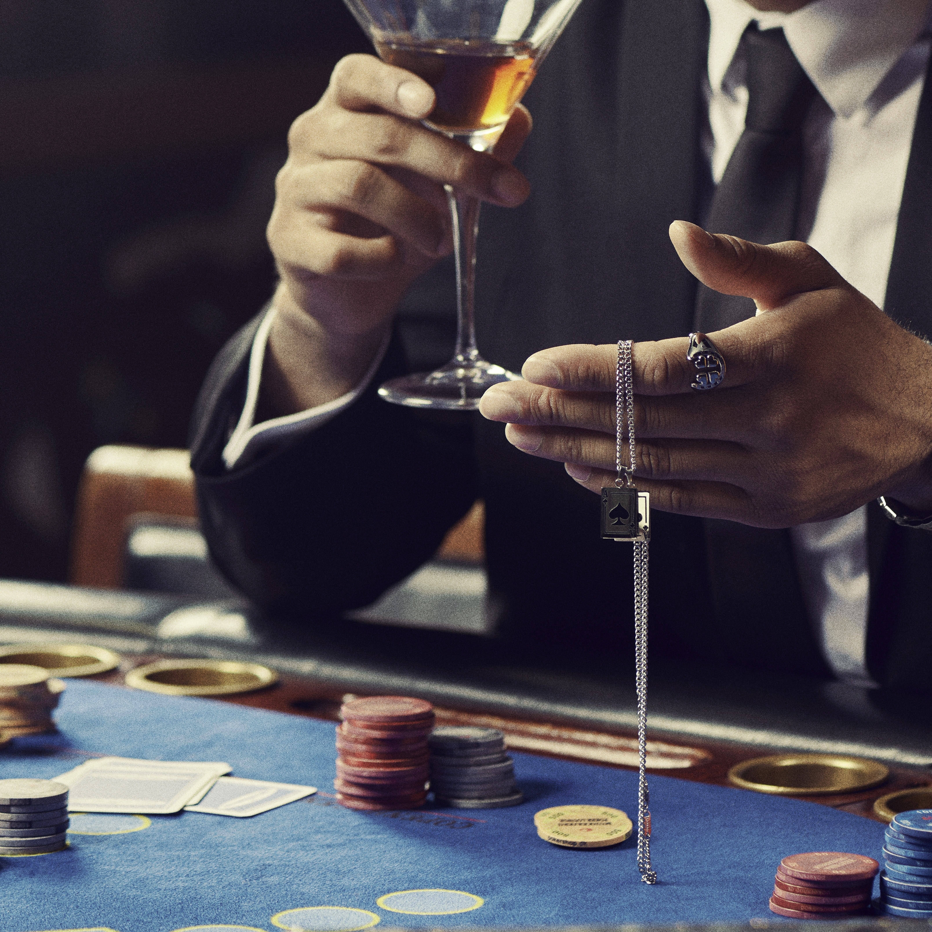 Ace | Srebrzysty naszyjnik z podwójną zawieszką z czarnym asem - 4