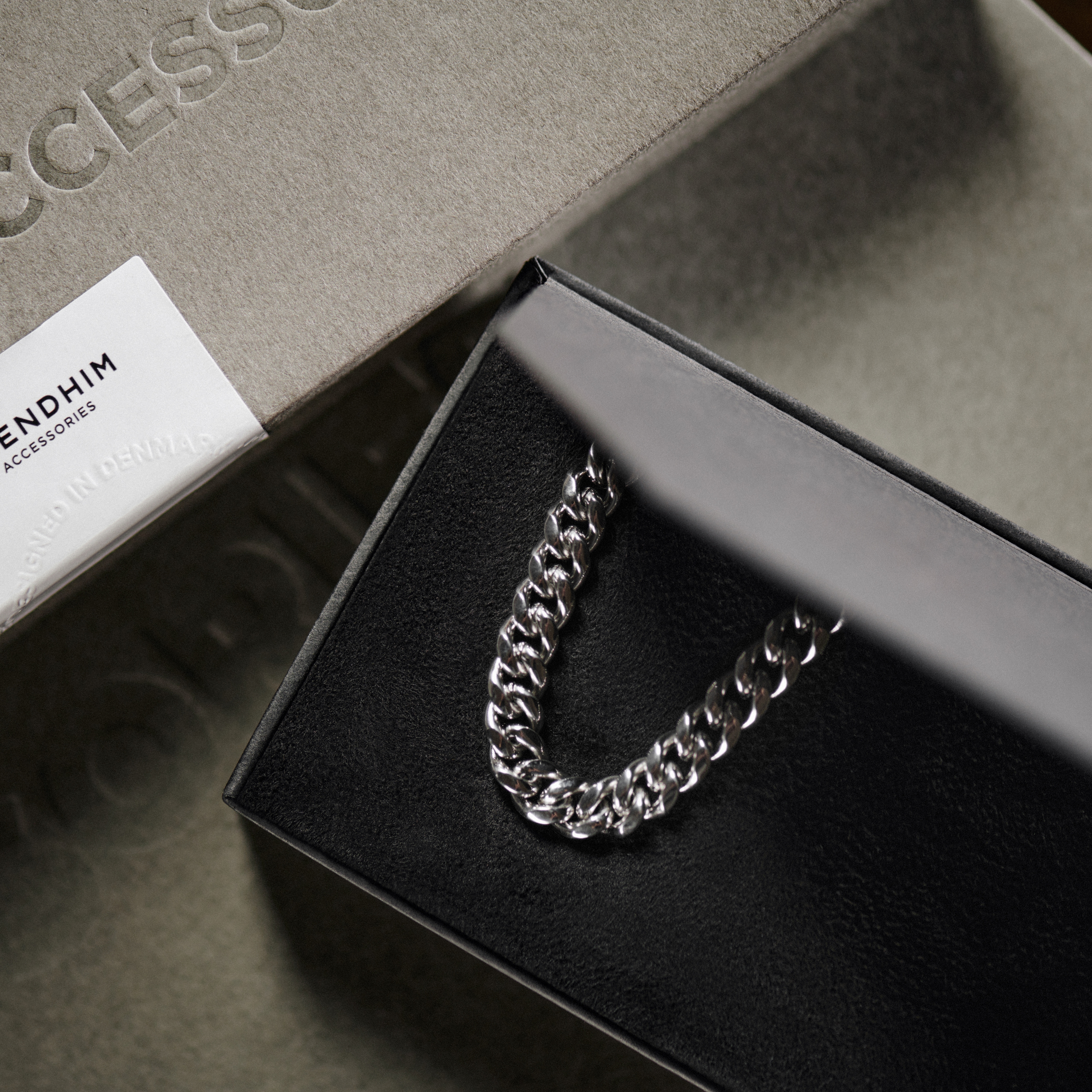 Coffret cadeau – Bracelet L avec chaîne 50 cm en acier de 8 mm - 6