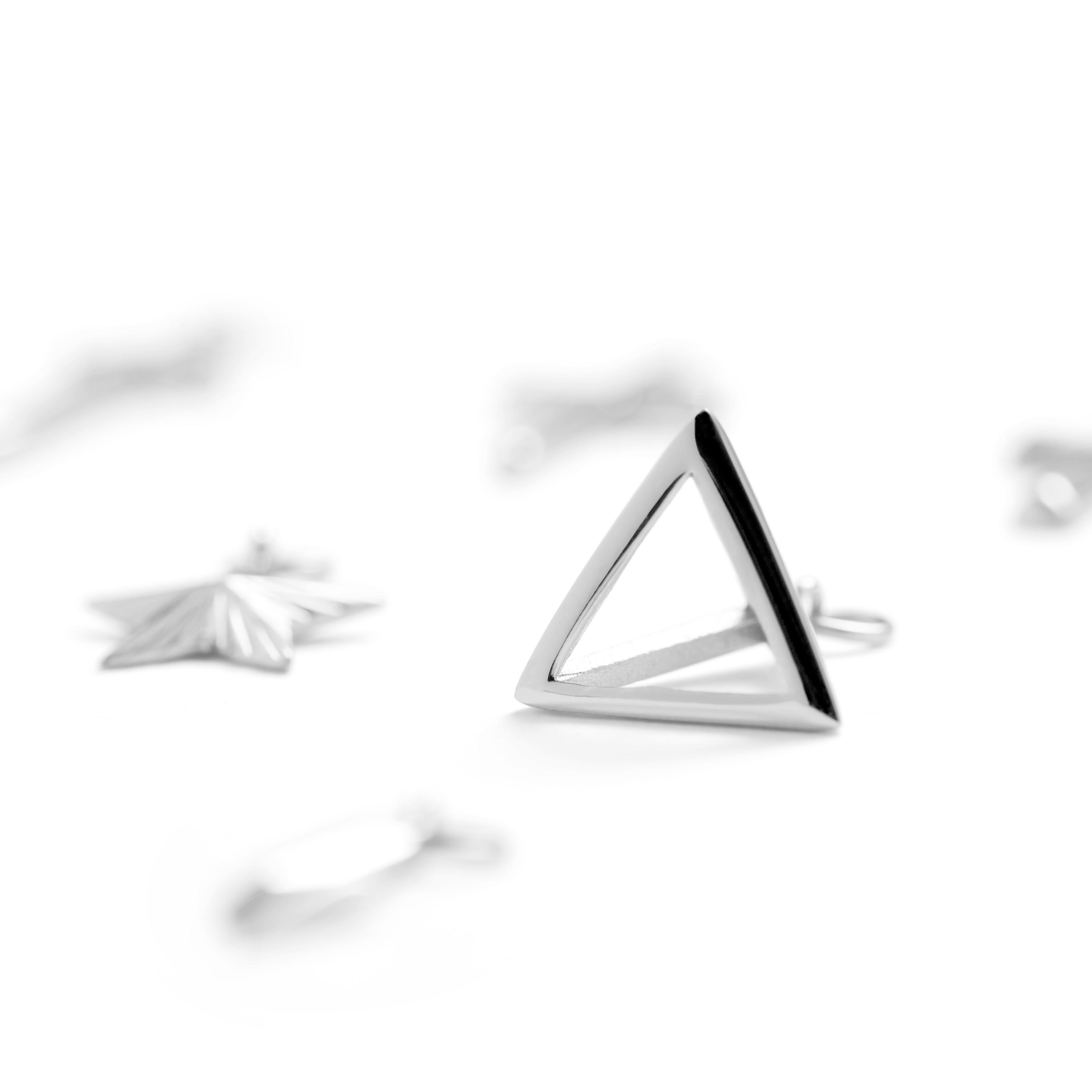 Pendiente de aro plateado con 9 colgantes - 3