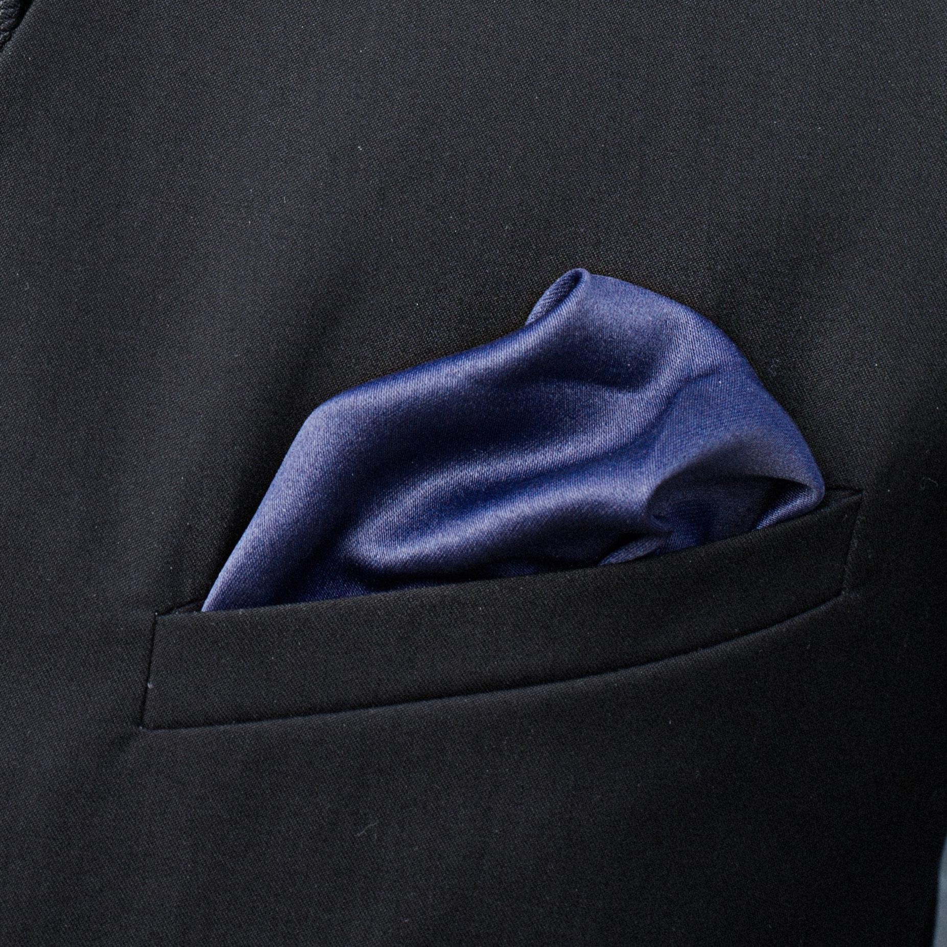 Basic Wide Navy Blue Polyester Tie