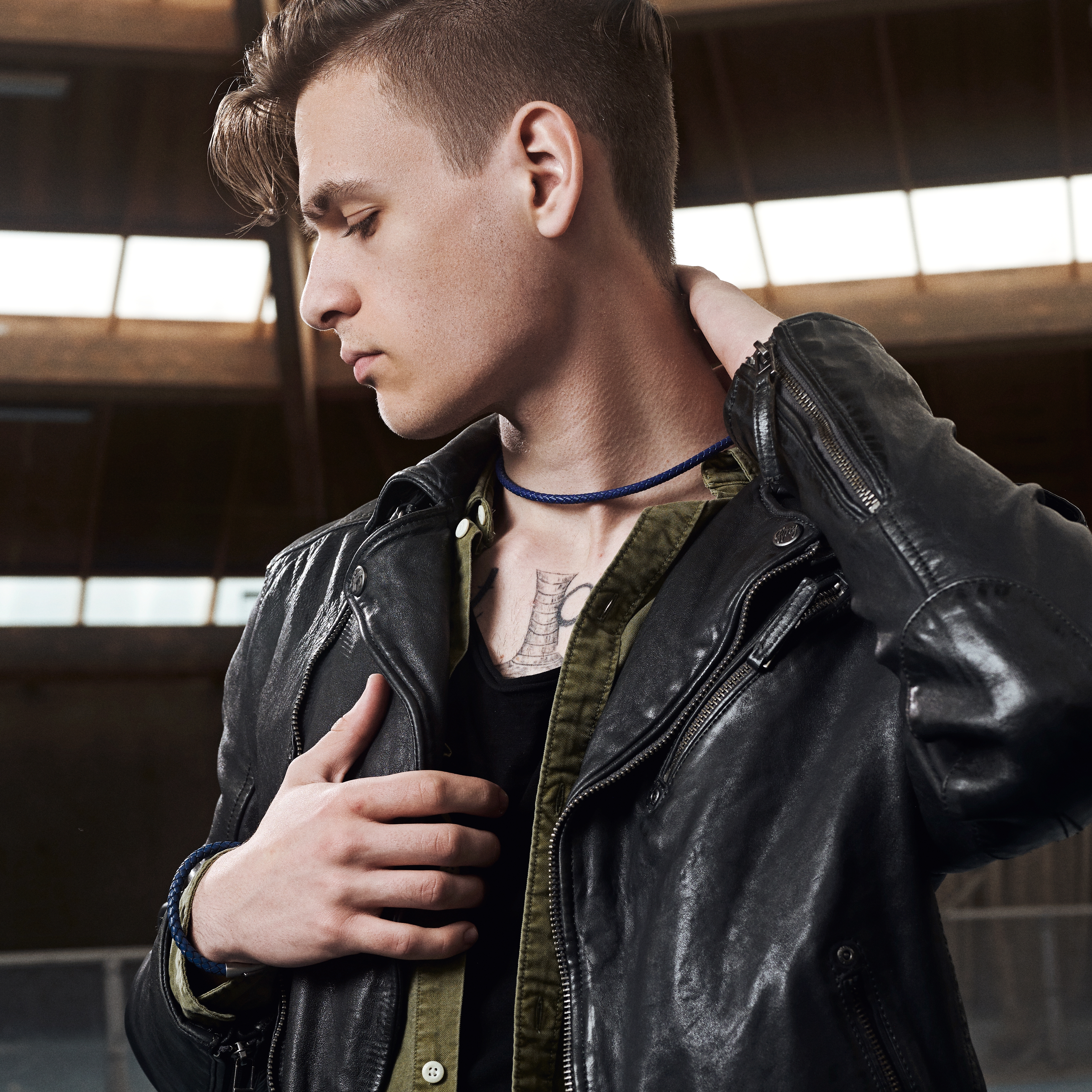 Tenvis | 5 mm Blue Leather Necklace - 4