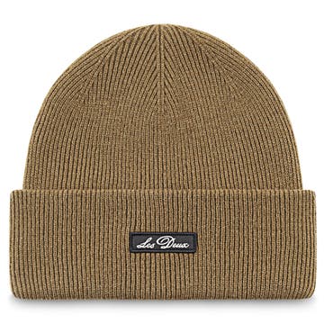 Les Deux | Butternut Brown Wayne Logo Patch Beanie Les Deux | Butternut Brown Wayne Logo Patch Beanie