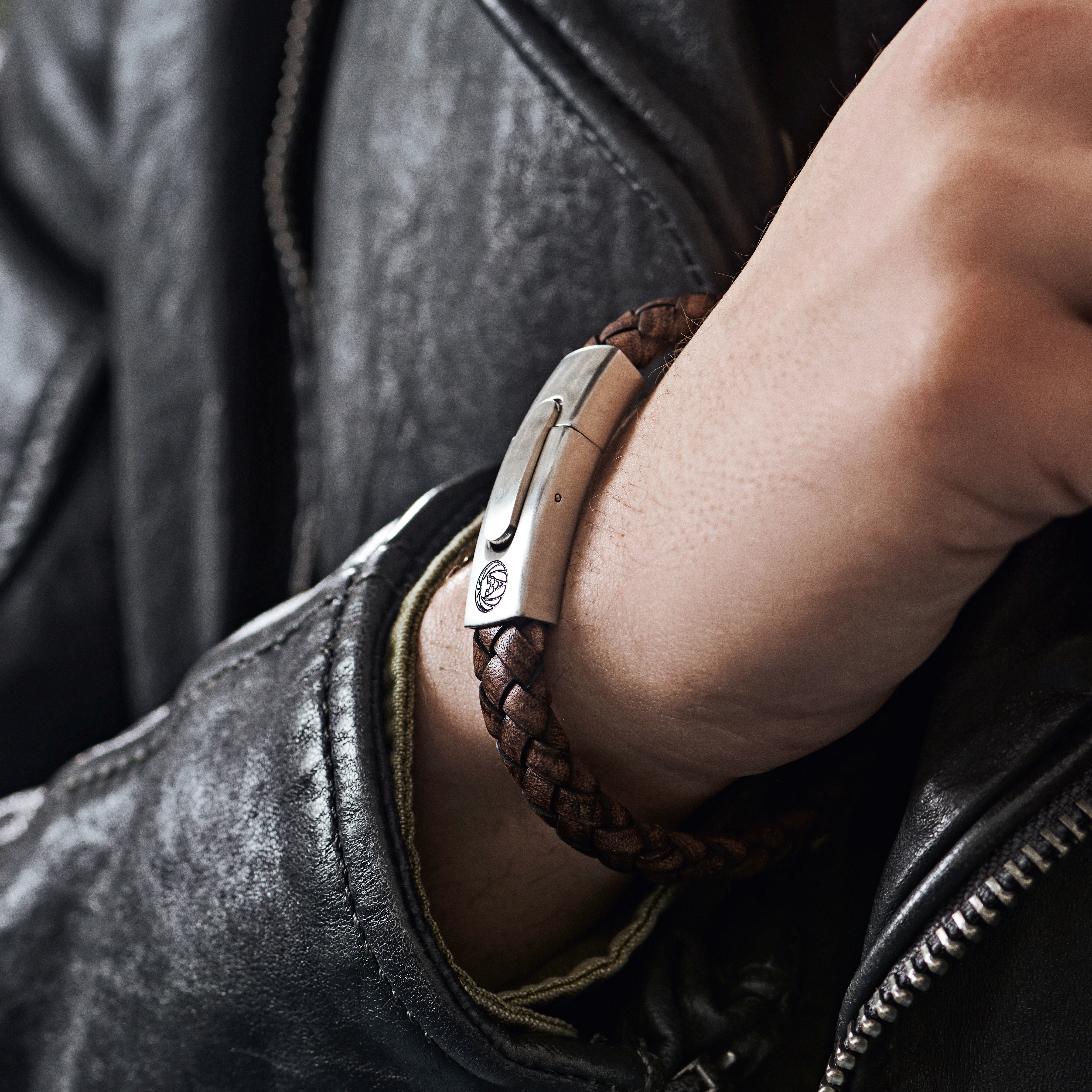 Solid Vintage Brown Bolo Leather Bracelet - 2